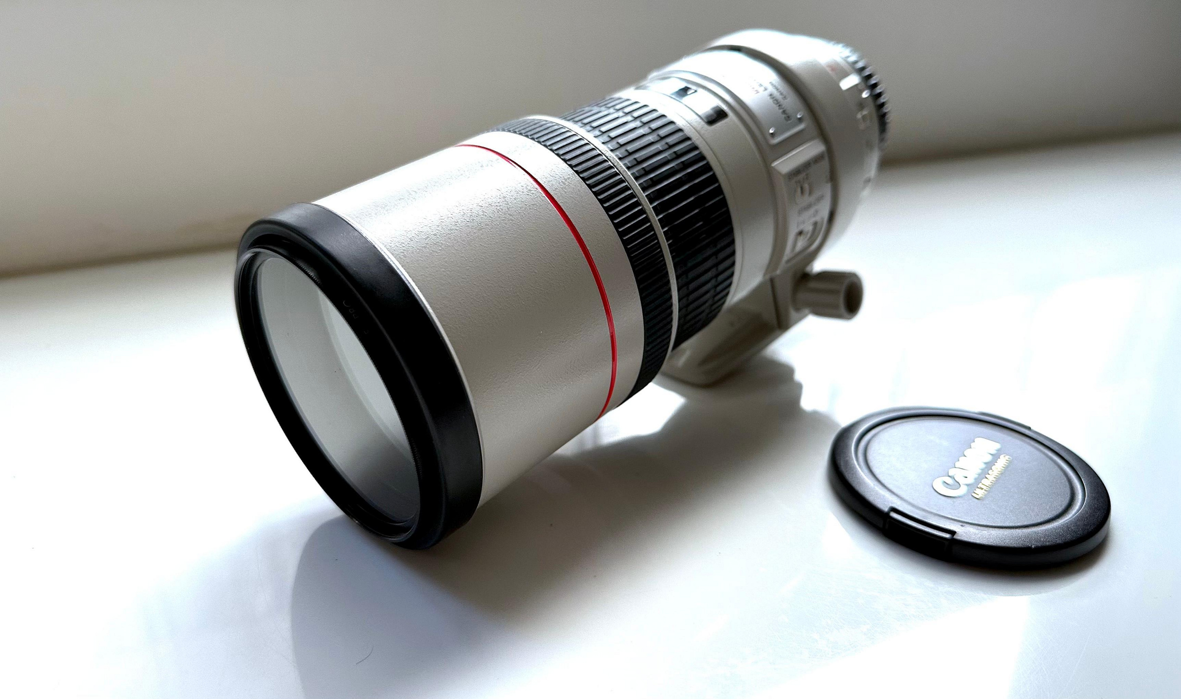 【二手極新美品】Canon EF 300mm f/4L IS USM 定焦長焦鏡頭 附B+W F-pro保護鏡 L級紅圈