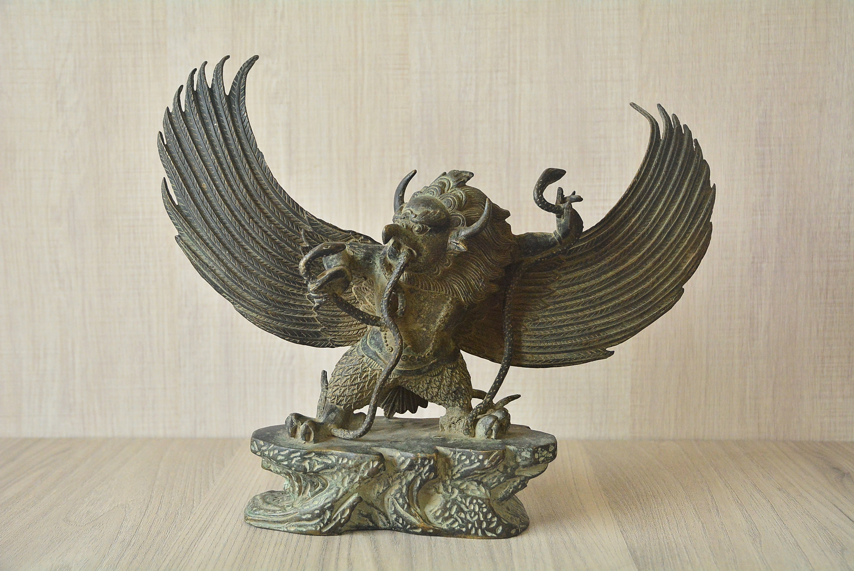 大自然之坊~ @ 藏傳早期老件@ 大鵬金翅鳥迦樓羅王老件銅像@ 辟邪保平安