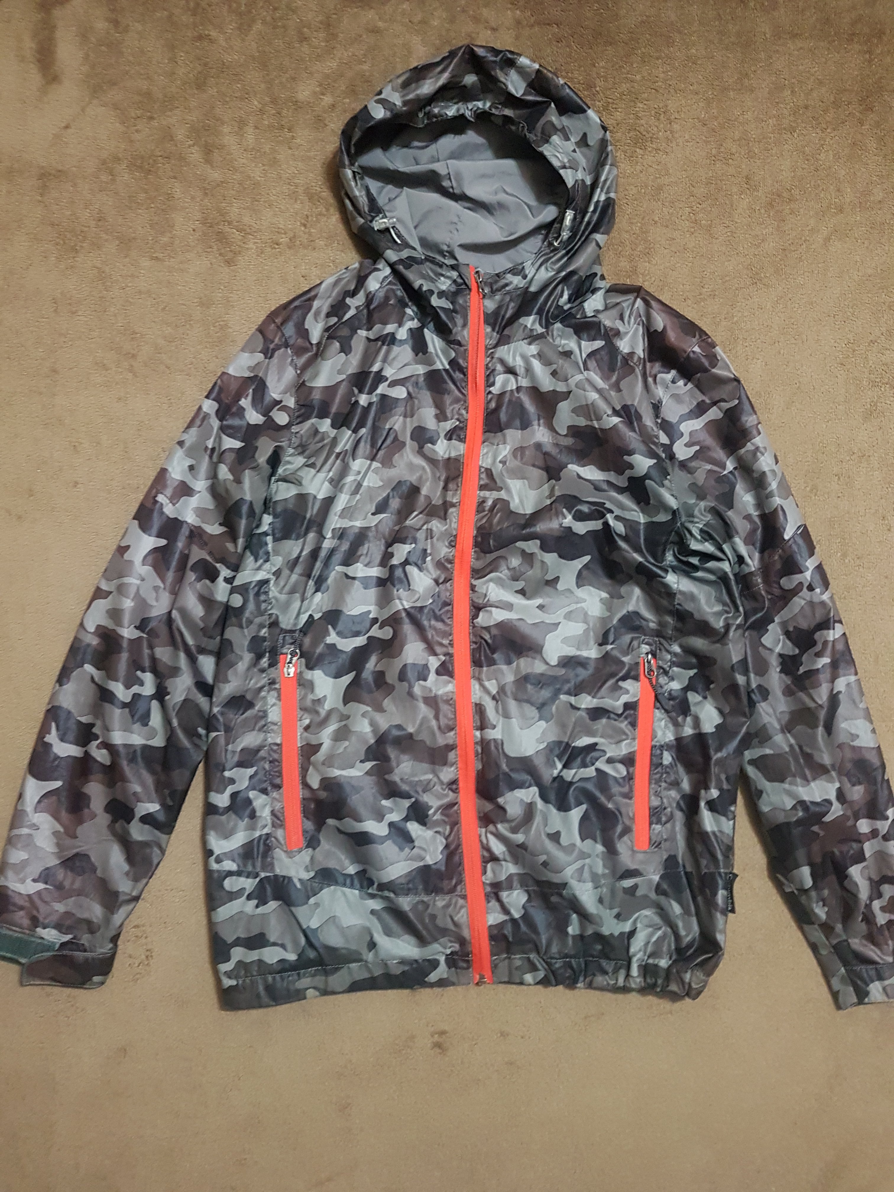 A  =^.^=  columbia 哥倫比亞  連帽風衣外套  迷彩  M