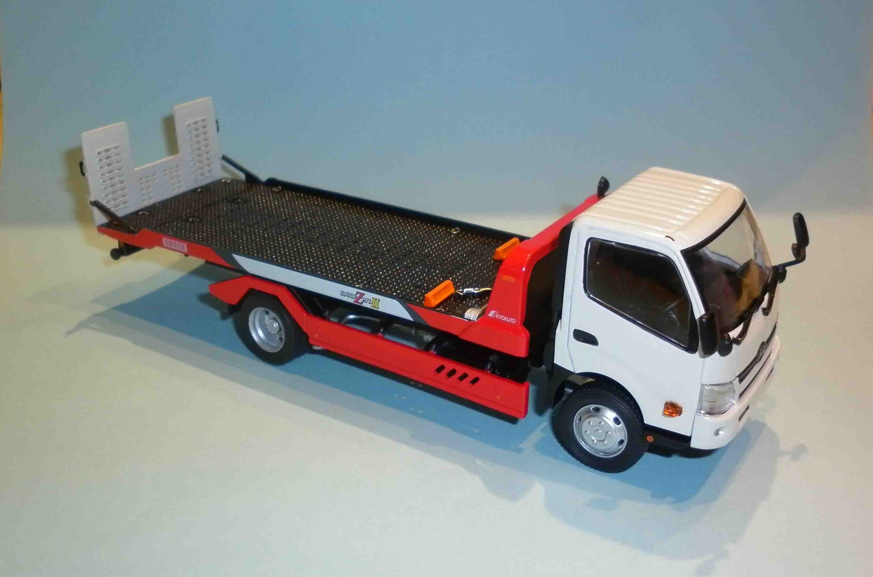 Kyosho 1/43 Hino Dutro Kyokuto Flatop Zero II 拖吊車全新現貨白色