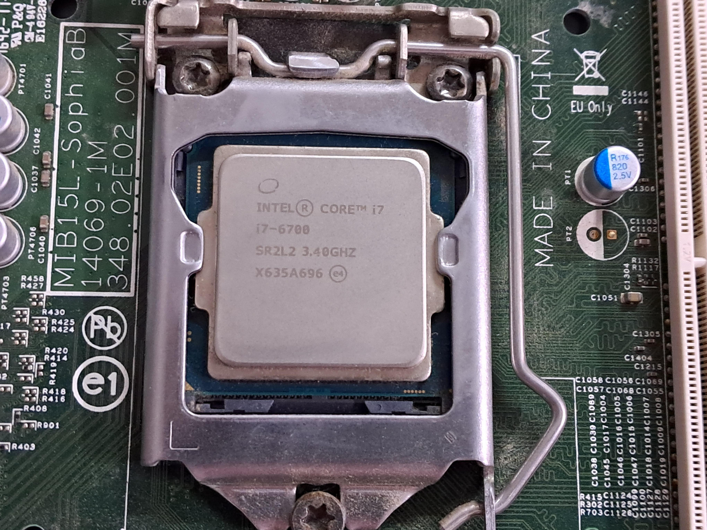 Intel Core I7-7700K 中古分解品 LGAソケット CPU インテル Intel