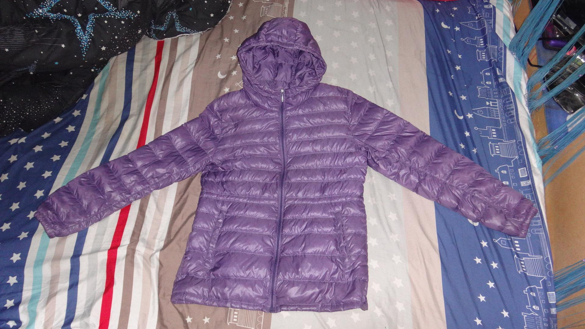 ~保證真品蠻優的女款 Uniqlo 紫色輕量款連帽羽絨外套M號~便宜起標底價標多少賣多少