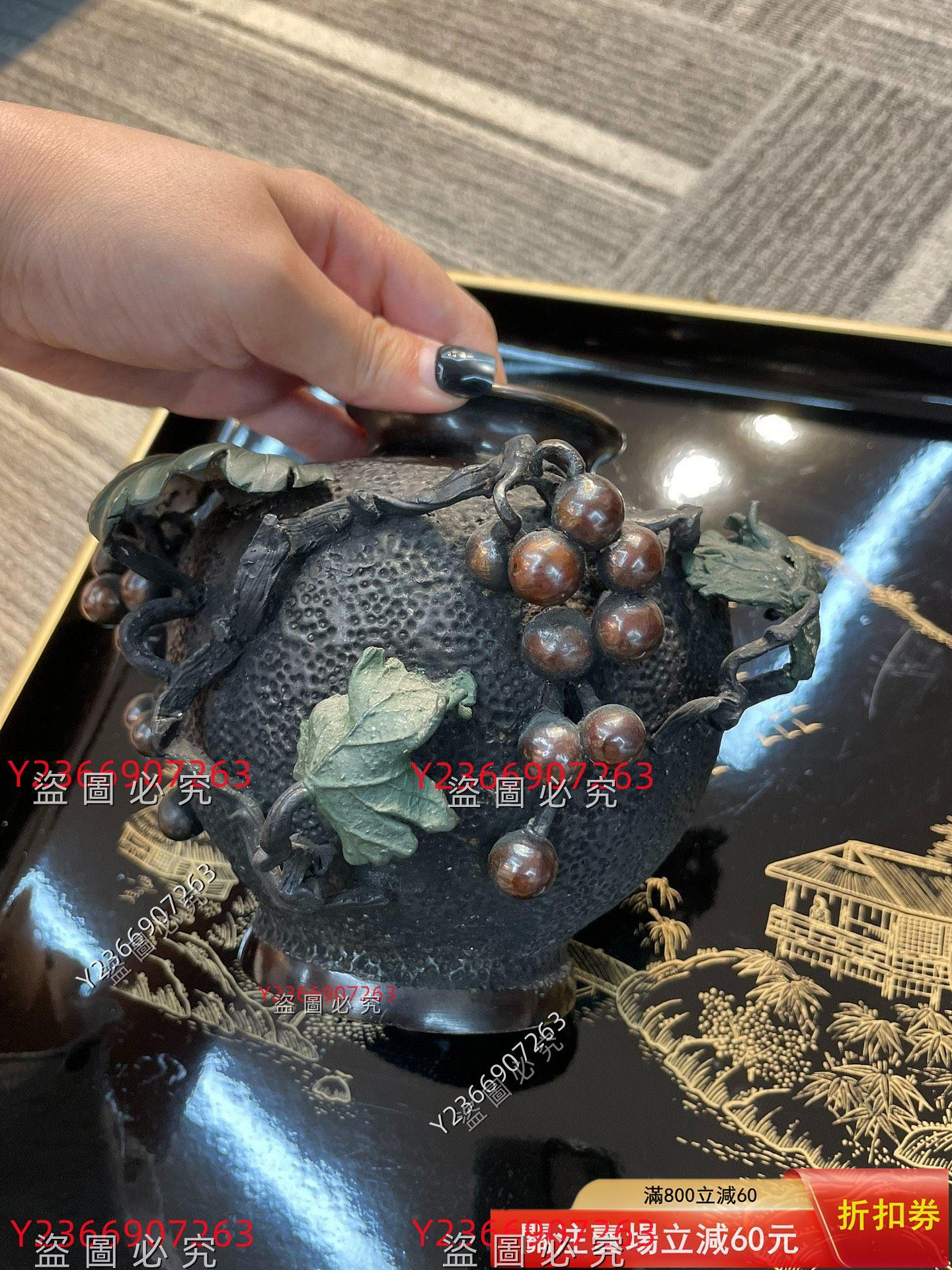 【銘：芳遠】高級銅製 花器 薄端 壺型 縄模様 華道具 生け花 骨董 ≪華≫☆『銅製 葡萄紋高浮雕花瓶』【銅器☆陶磁器☆文房具】N1 金属