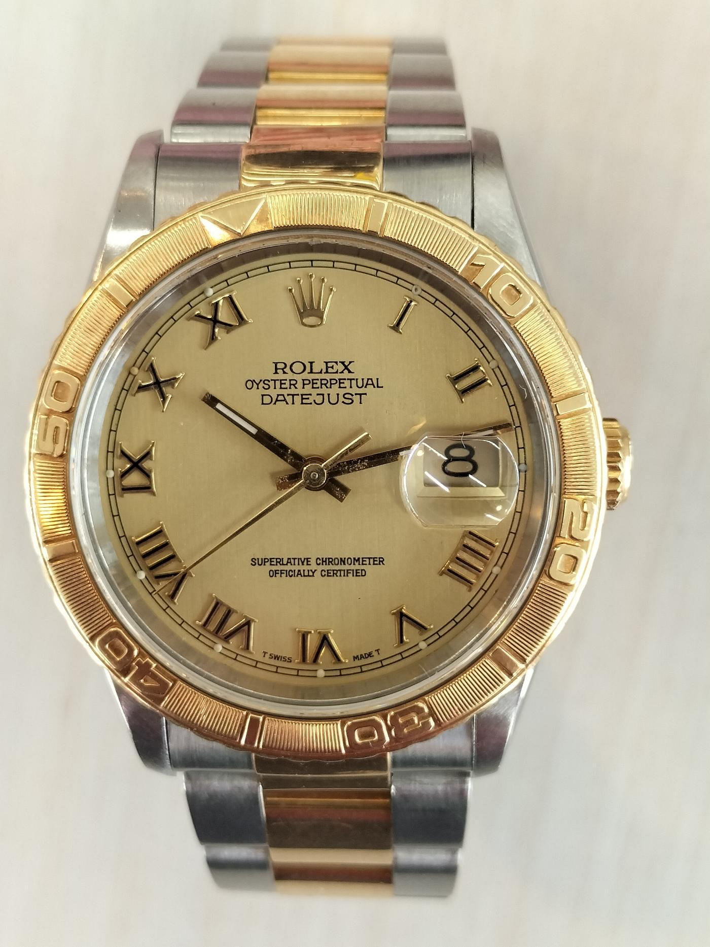 （暫售）勞力士16263爬山虎，3135機芯非常亮白，半金三板帶(錶帶非常漂亮扎實不鬆垮)，備用錶目一個總共13目,品項非常佳，只有把玩極少配戴收藏釋放