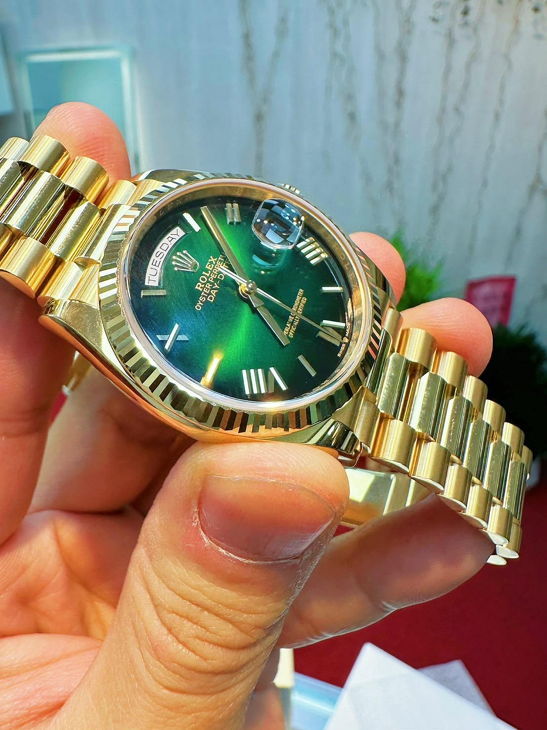 全新未使用Rolex Day Date 128238 Green ombré 2024/12保卡 專櫃偷偷流出 煙燻 綠水鬼放射面漸層 勞力士DD 36mm