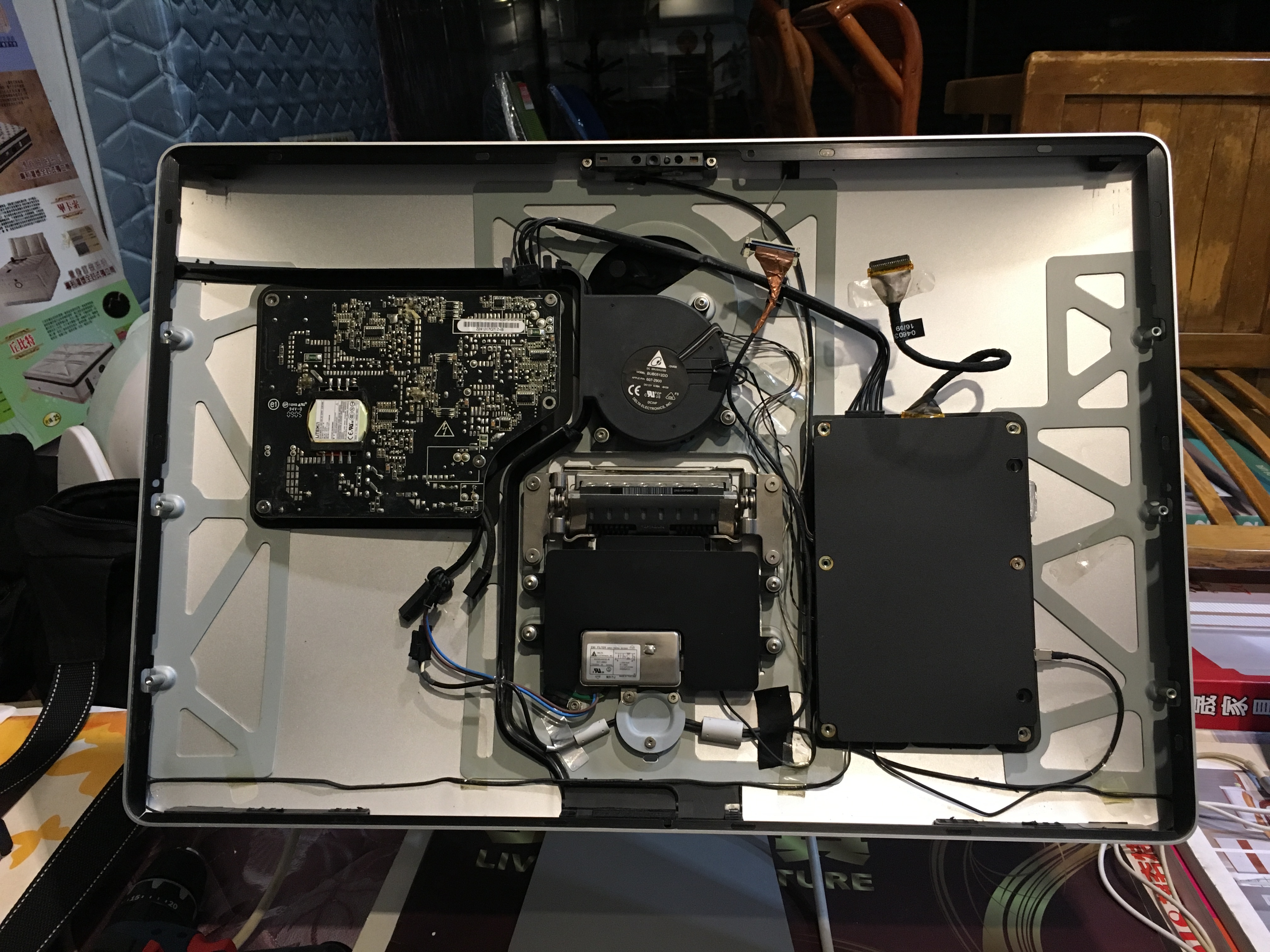 Apple Cinema Display LED (24-Inch) A1267 故障維修3600元起| Yahoo拍賣