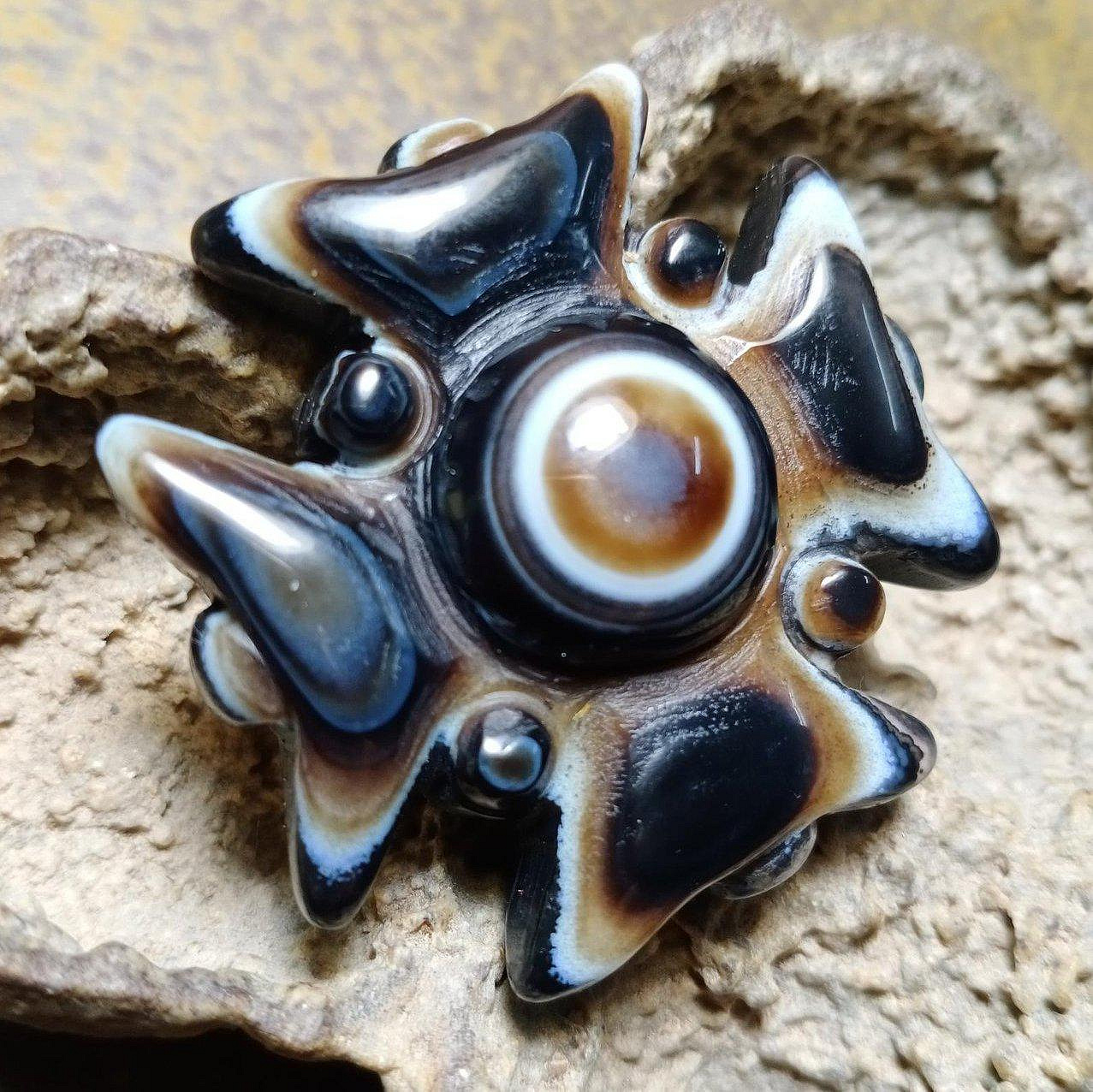 十字金剛鈴杵天眼珠項墜Ben-58天然本色西藏九眼頁岩石原礦天珠、純手工