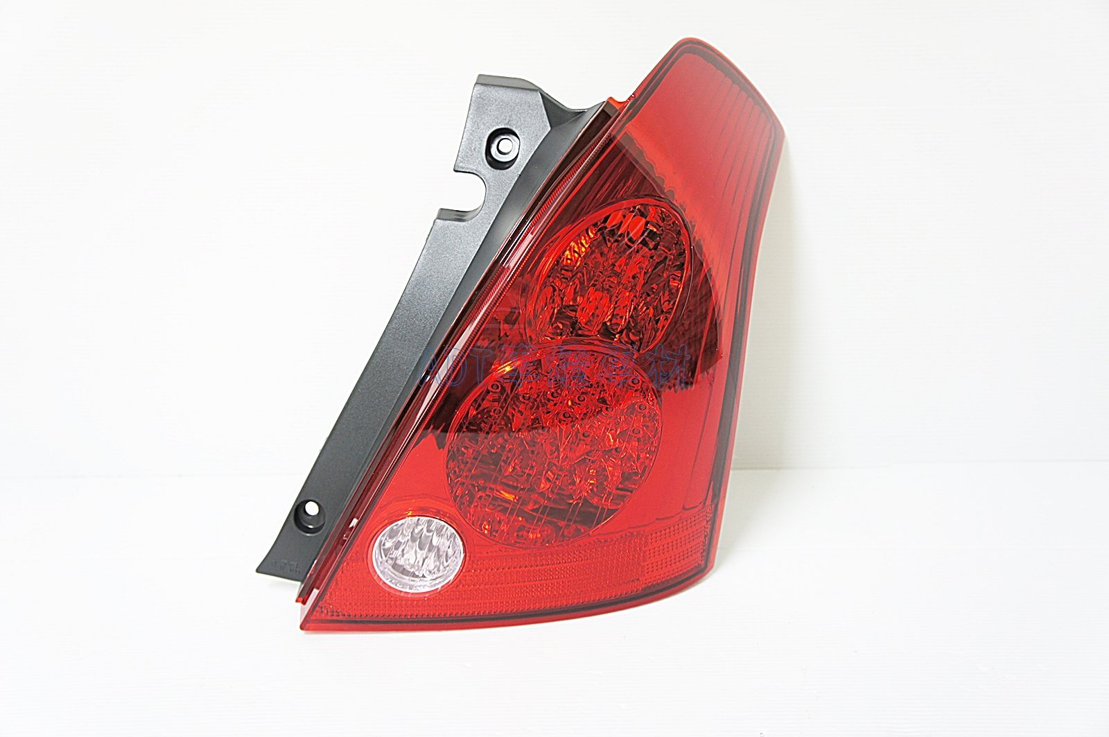 ~~ADT.車燈.車材~~鈴木 SWIFT 雨燕 04 05 06 07 原廠型紅白LED尾燈單邊