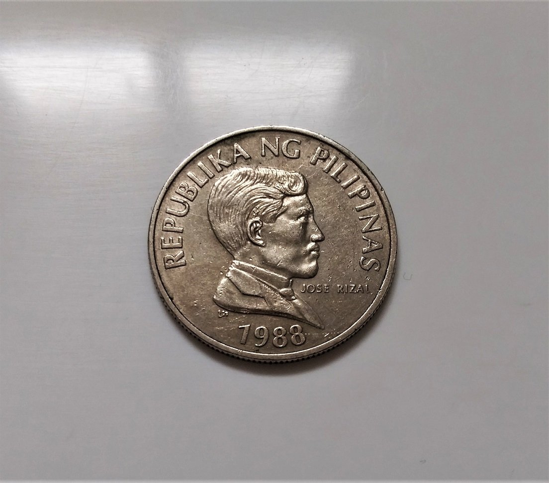 1988 年菲律賓公牛幣1 Piso 錢幣| Yahoo拍賣