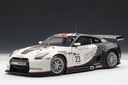 【レア美品】オートアート 1/18 日産 GT-R R35 FIA GT1 レア美品】オートアート 1/18 日産 GT-R R35 FIA GT1 1:18 Nissan