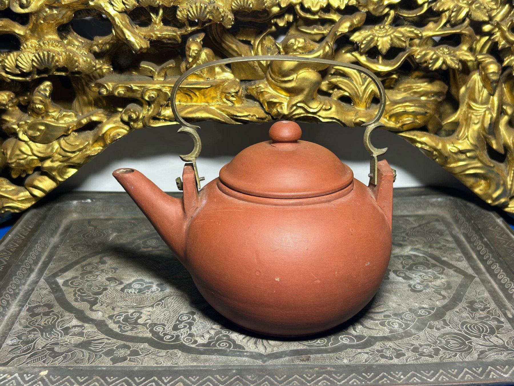 清乾隆款 銅製茶壺 煎茶道具 古銅壺 在銘 清乾隆款 銅製茶壺 煎茶道具 古銅壺 在銘 銅茶壺清代的