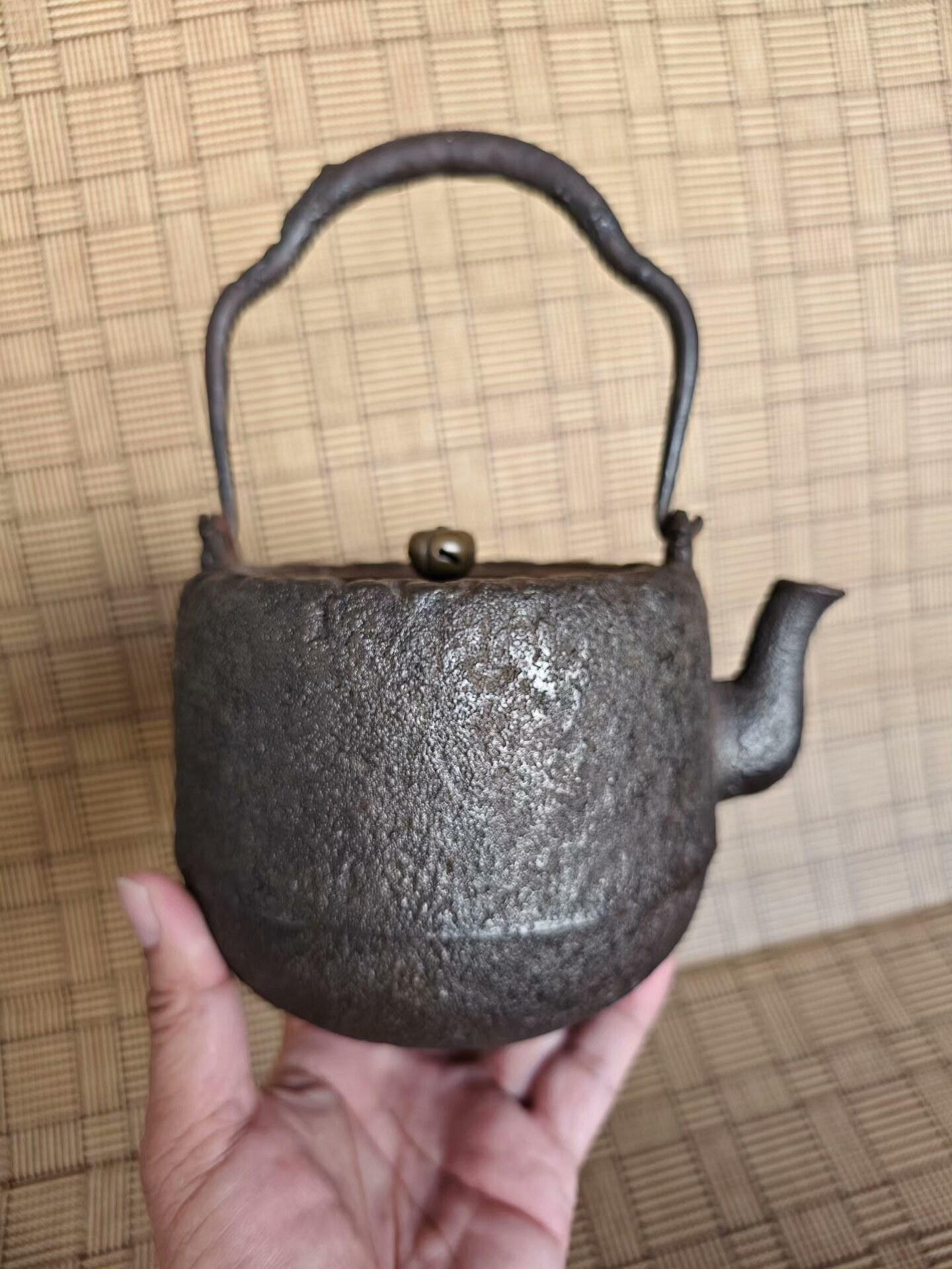 龍文堂安之介造鋳鉄製鉄瓶 湯沸 水漏れ無し 急須銀瓶茶托煎茶道具 共箱