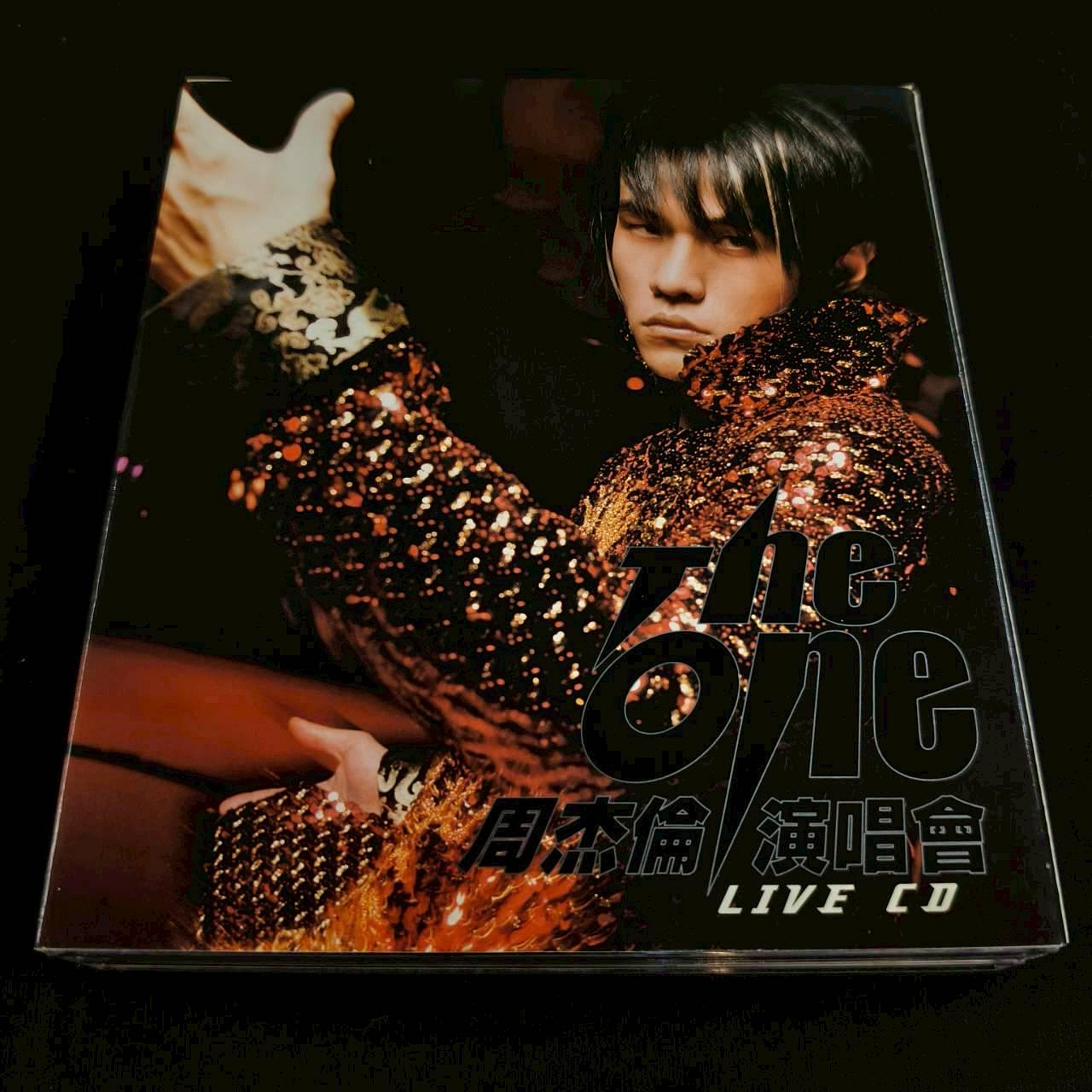 啟元唱片》周杰倫演唱會[2CD+VCD] THE ONE LIVE CD 有紙盒2CD+VCD[有側