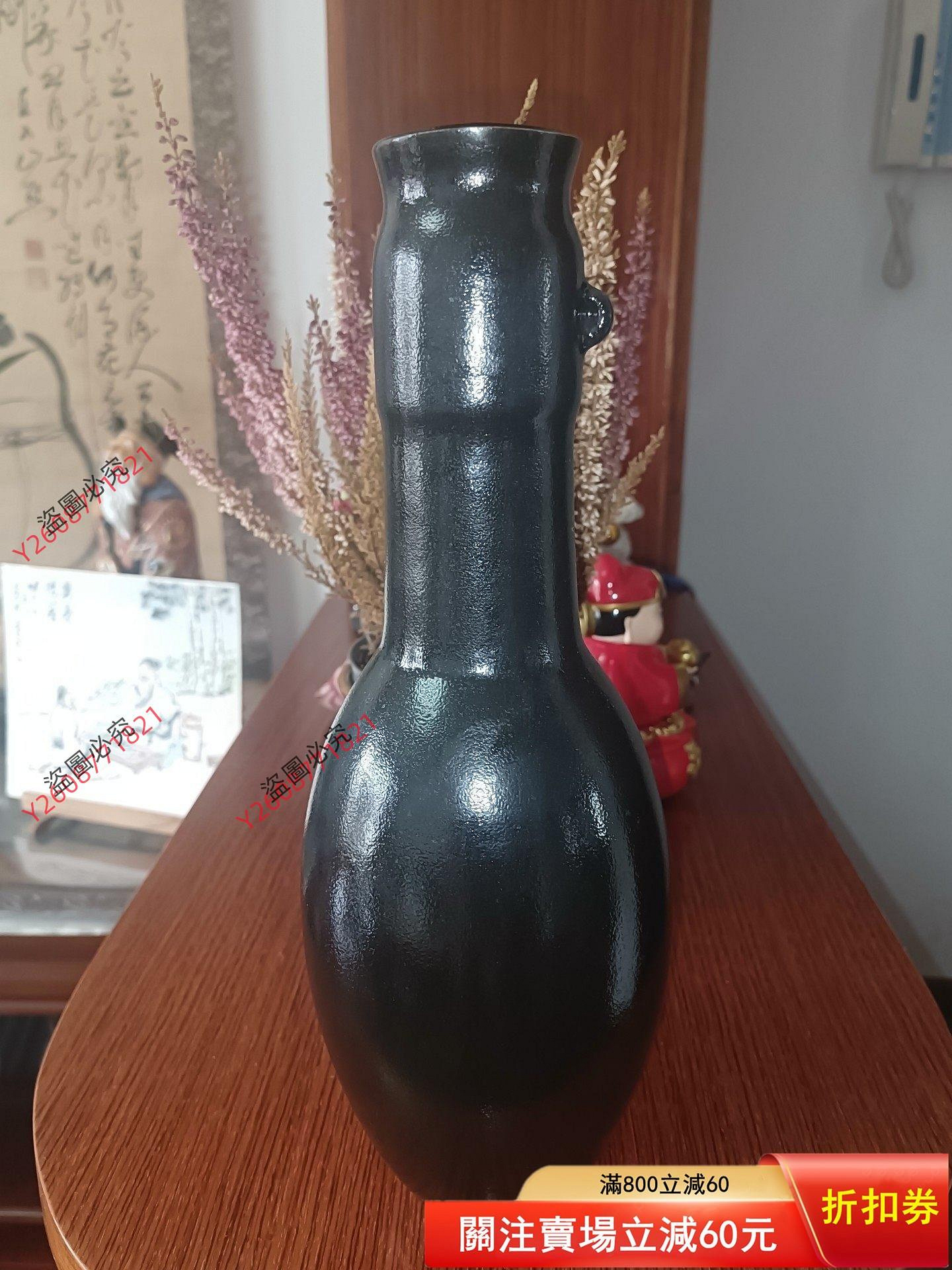 日本近代頂級陶藝巨匠今井政之的作品。花瓶高33厘米，原陶歷原袋式供布