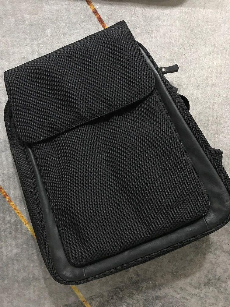 二手 odbo 專櫃 正品 三用包 後背包 斜背包 手提包 4層 真皮 休閒 年輕風 女生 14吋筆電 電腦包