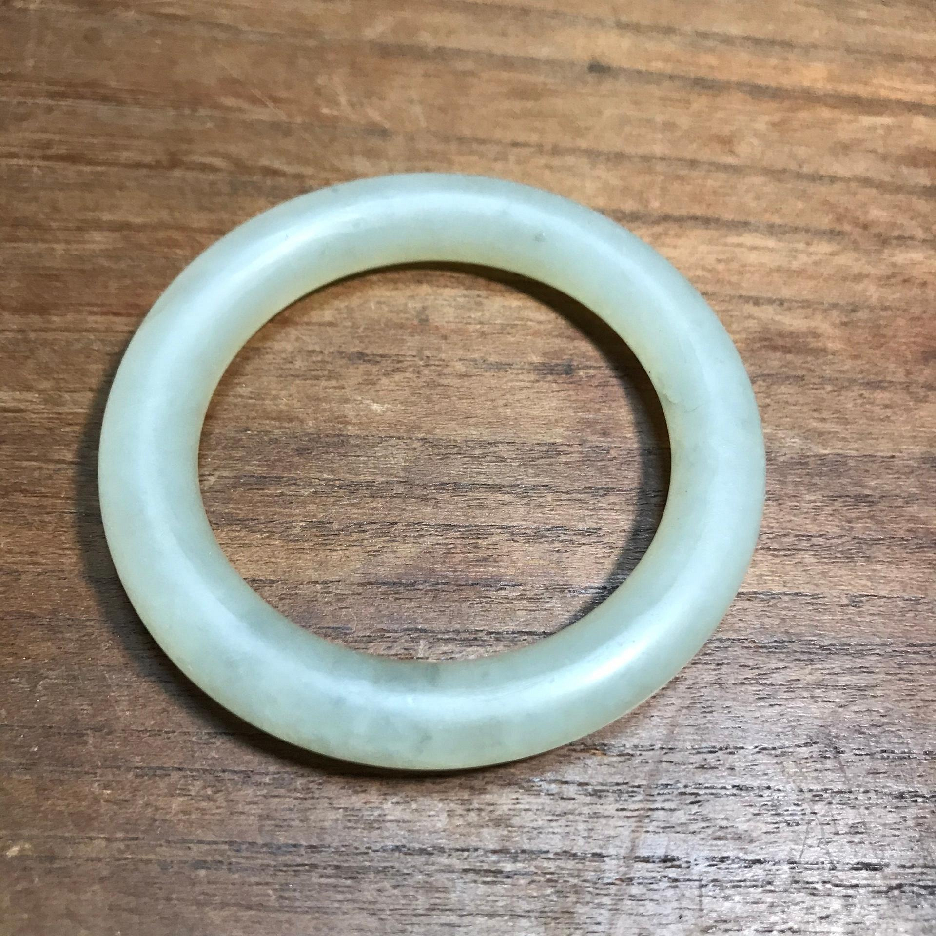 嚴選清代玉環，內徑4.58cm，保有全品相，適合收藏玉環清代珥指環