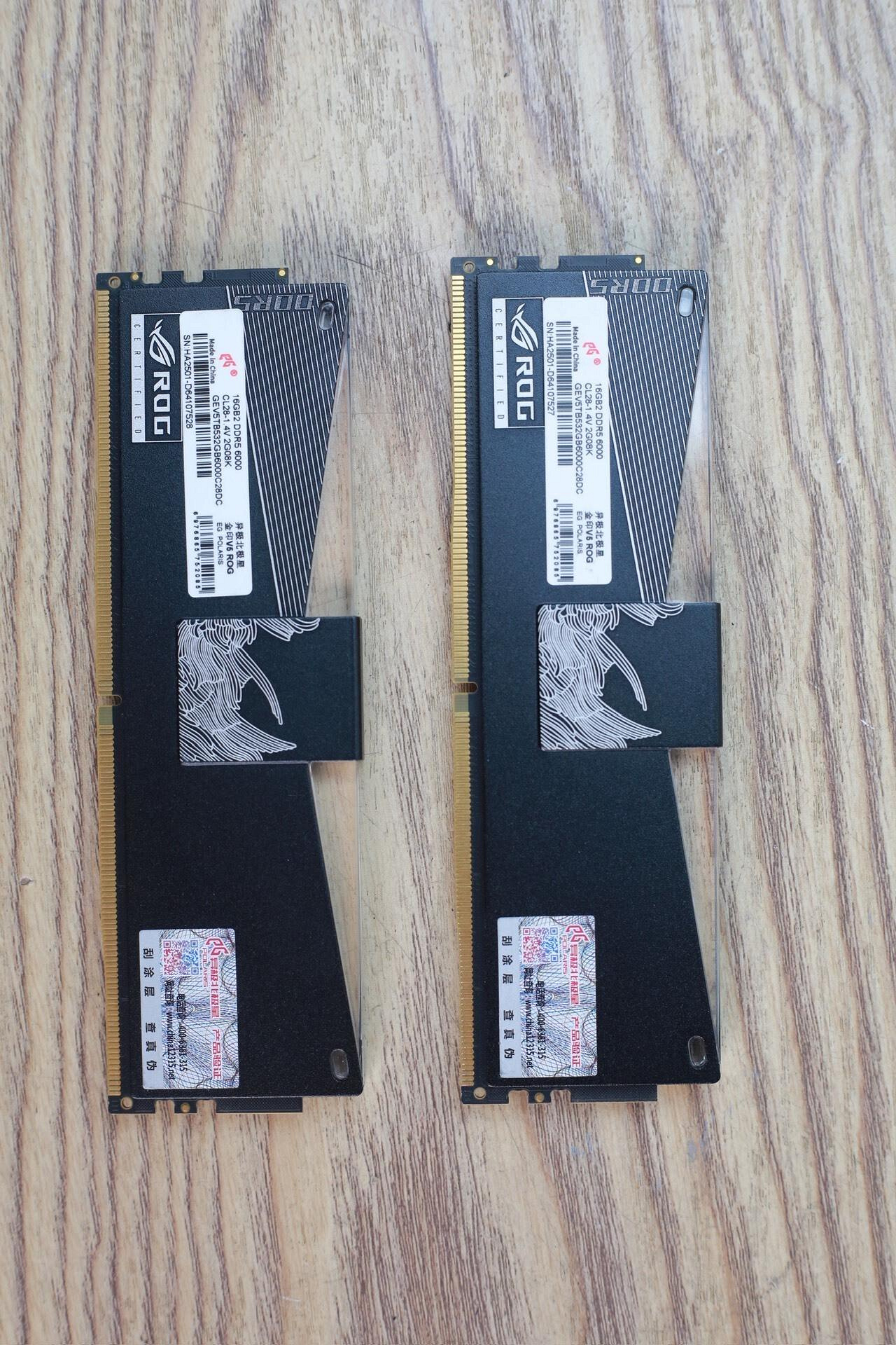 華碩ROG異極北極星DDR5 6000 16G×2內存，時序CL28，1.25V，海力【北歐
