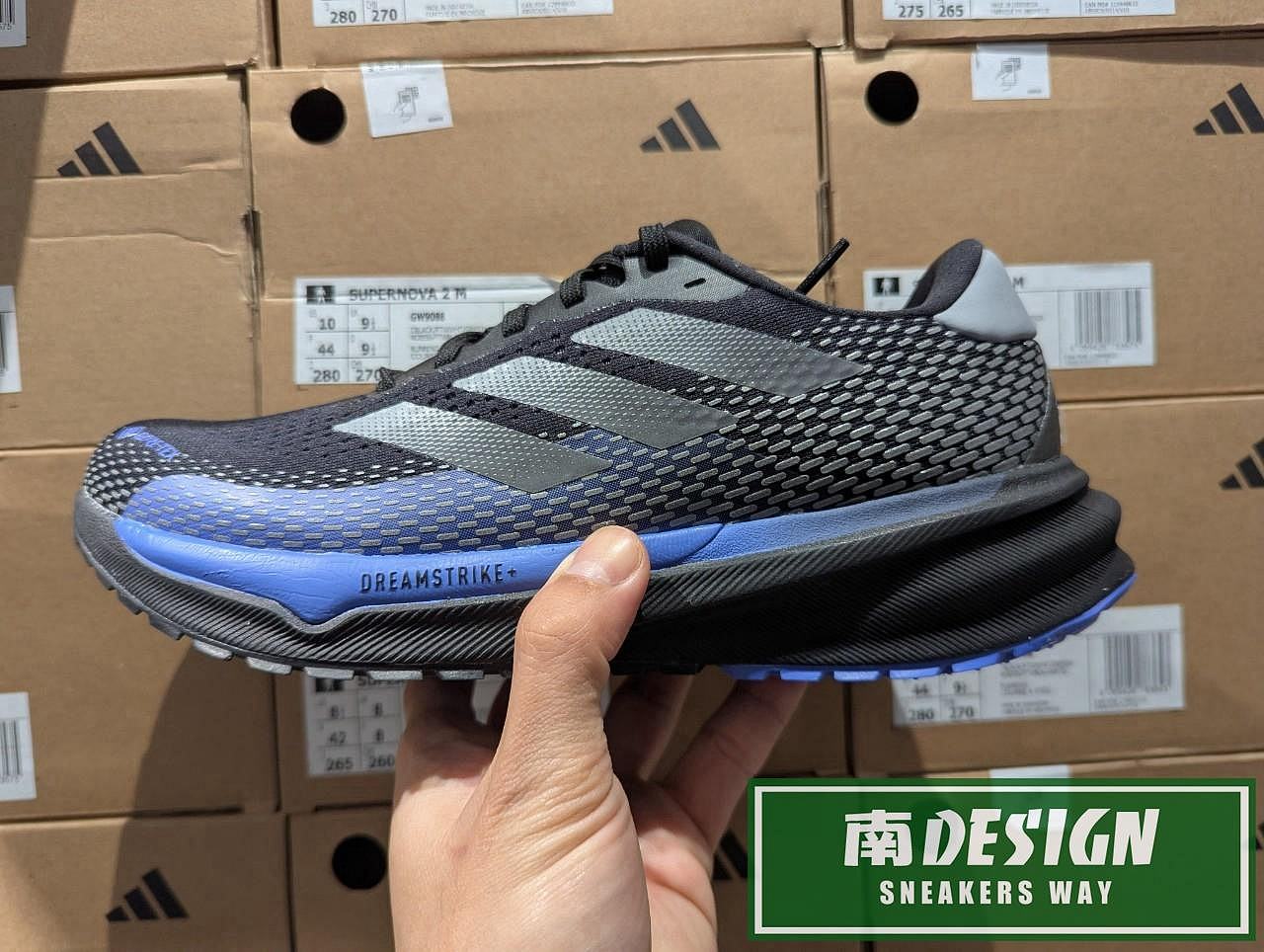 限時特價 南🔥2025 3月 ADIDAS SUPERNOVA GORE-TEX 跑鞋 反光 男款 黑藍 ID6307