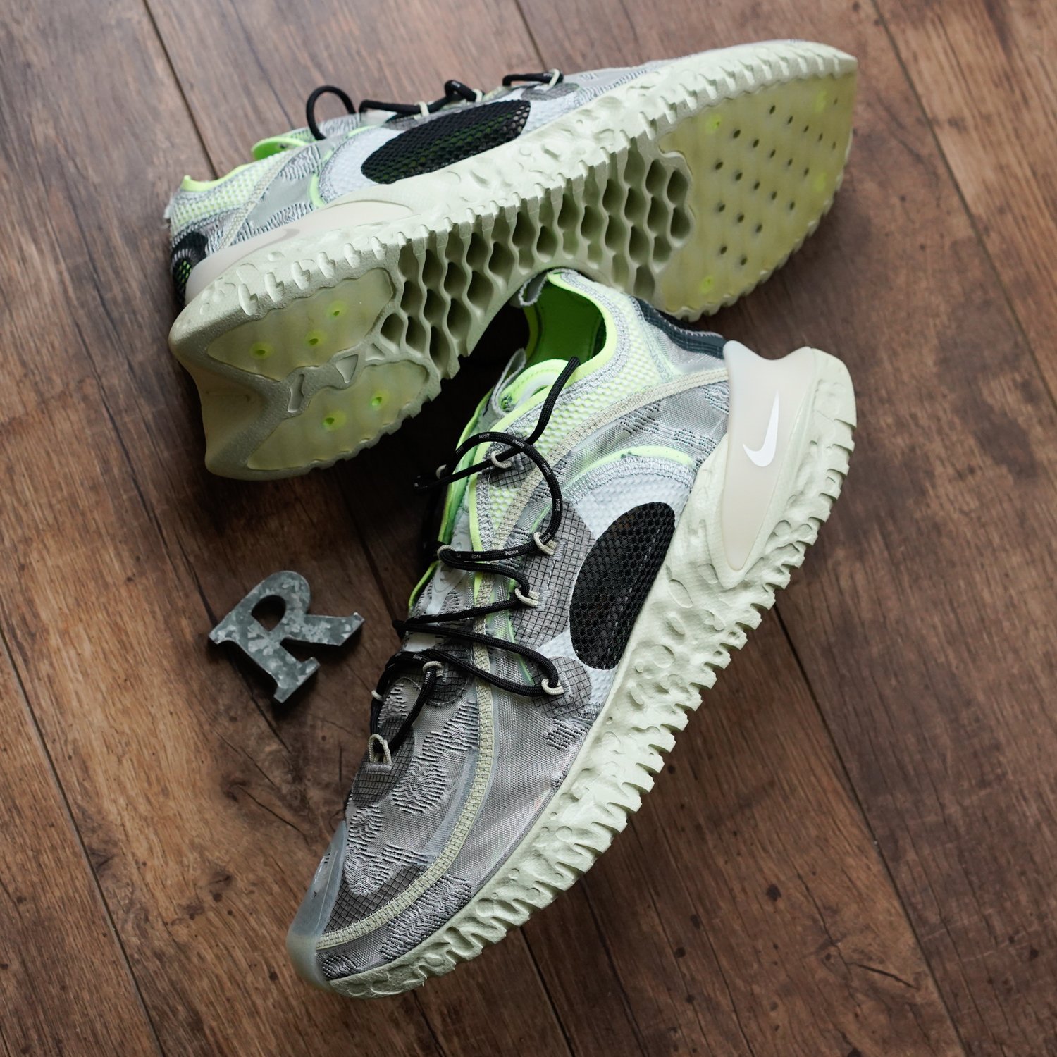 nike ispa spruce aura