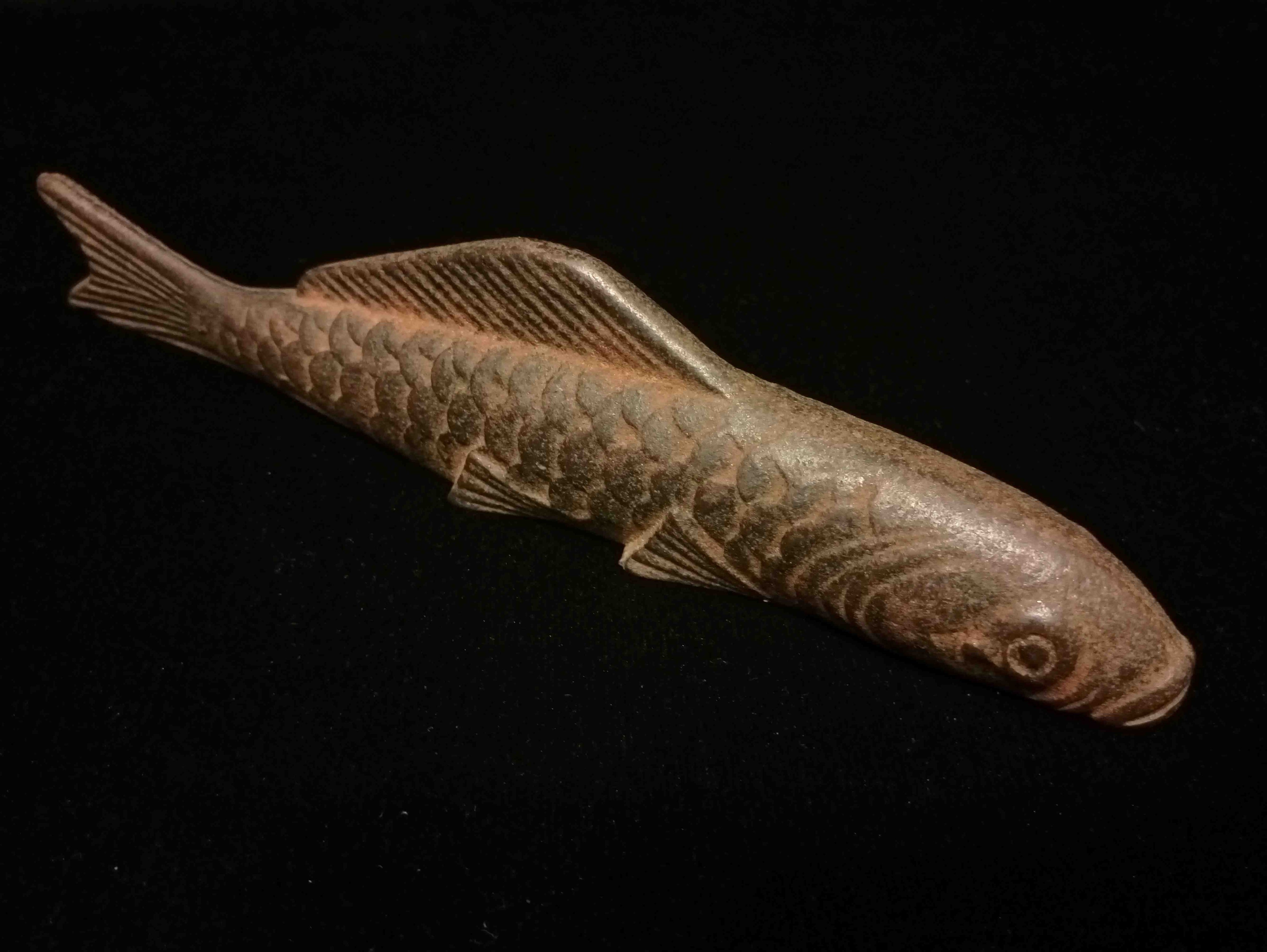 小收藏大樂趣】日本鐵製魚形紙鎮/文鎮文房/書法/國畫/銅雕/擺飾| Yahoo拍賣