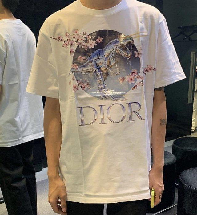 Dior 與日本傳奇藝術家空山基（Hajime Sorayama) 聯名款| Yahoo拍賣