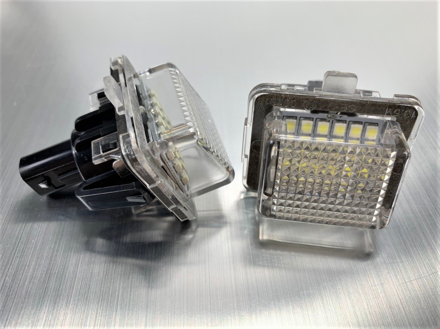 白光 牌照燈 LED車牌燈 汽車燈 For 10-12 W204 W207 W212 W216 W218 W221