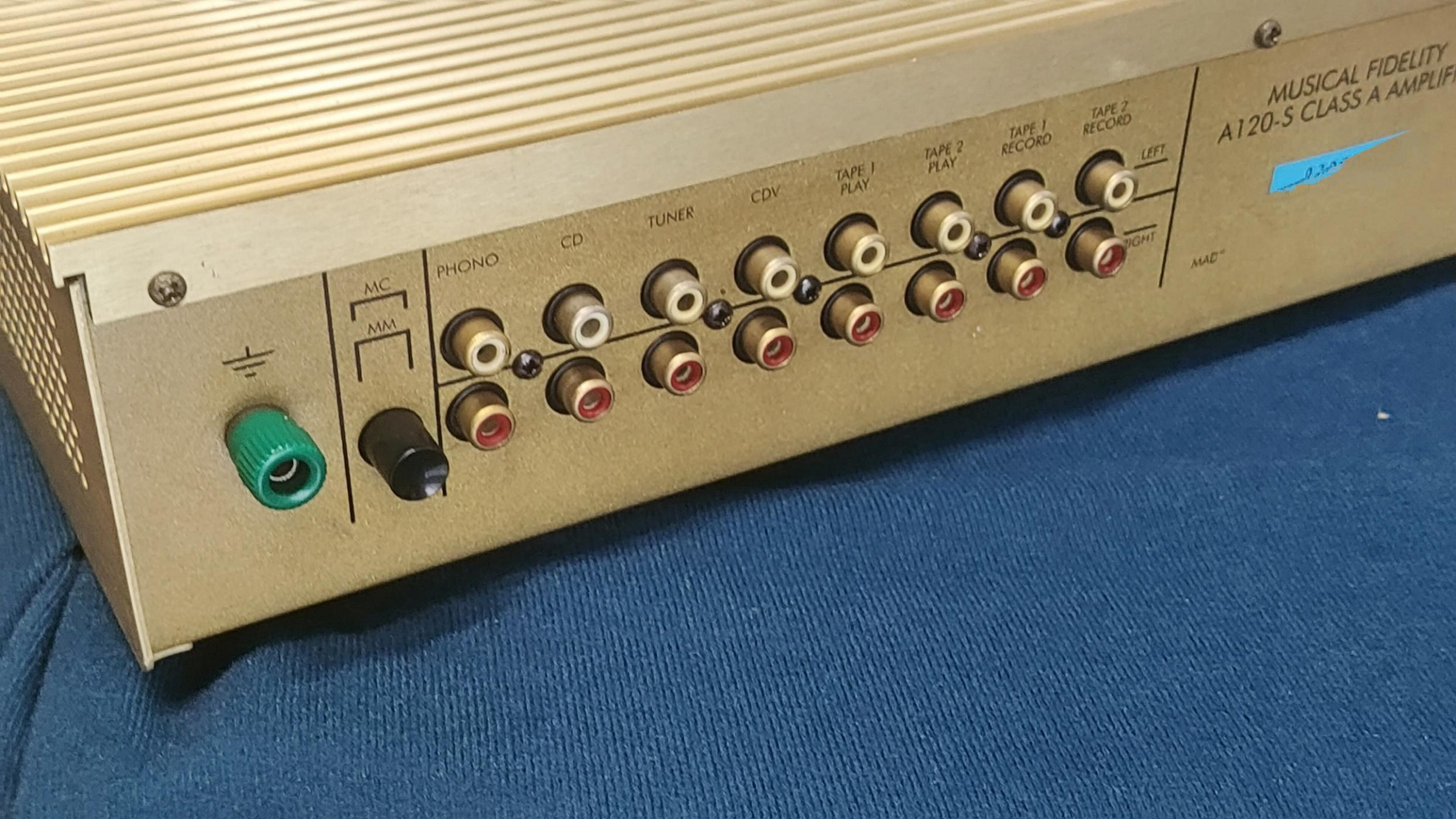 稀少的MUSICAL FIDELITY A120 金色簽名版綜合擴大器| Yahoo拍賣