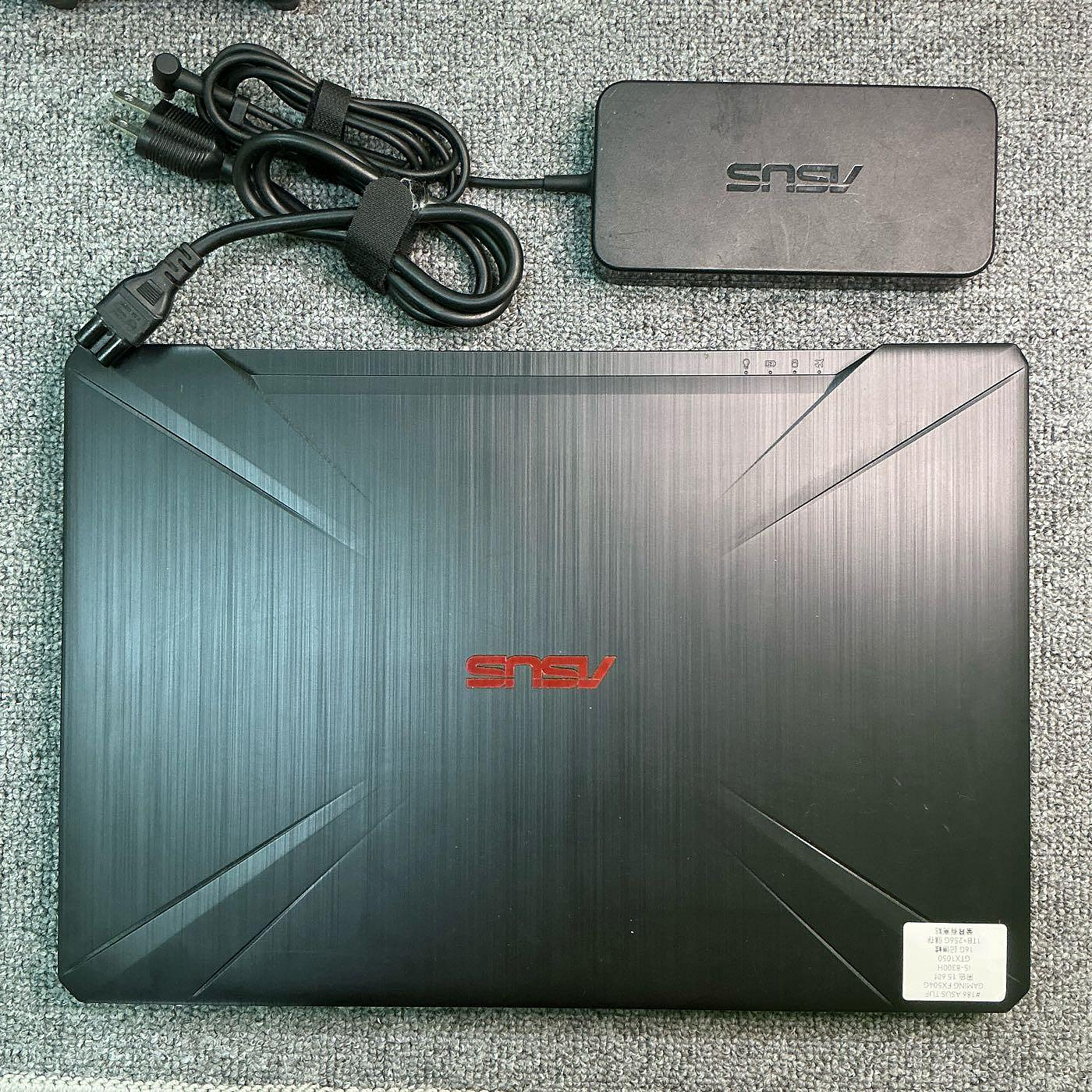 ASUS TUF Gaming FX504G 黑色 15.6吋 i5-8300H GTX1050 二手筆電 台東 電競筆電 #186
