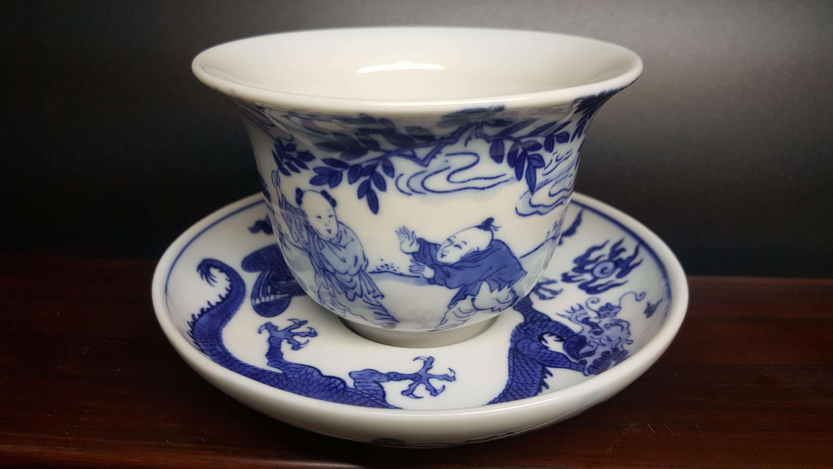 早期收藏約20年未使用過青花瓷茶杯茶盤~杯底提字大清乾隆年製~盤底提字