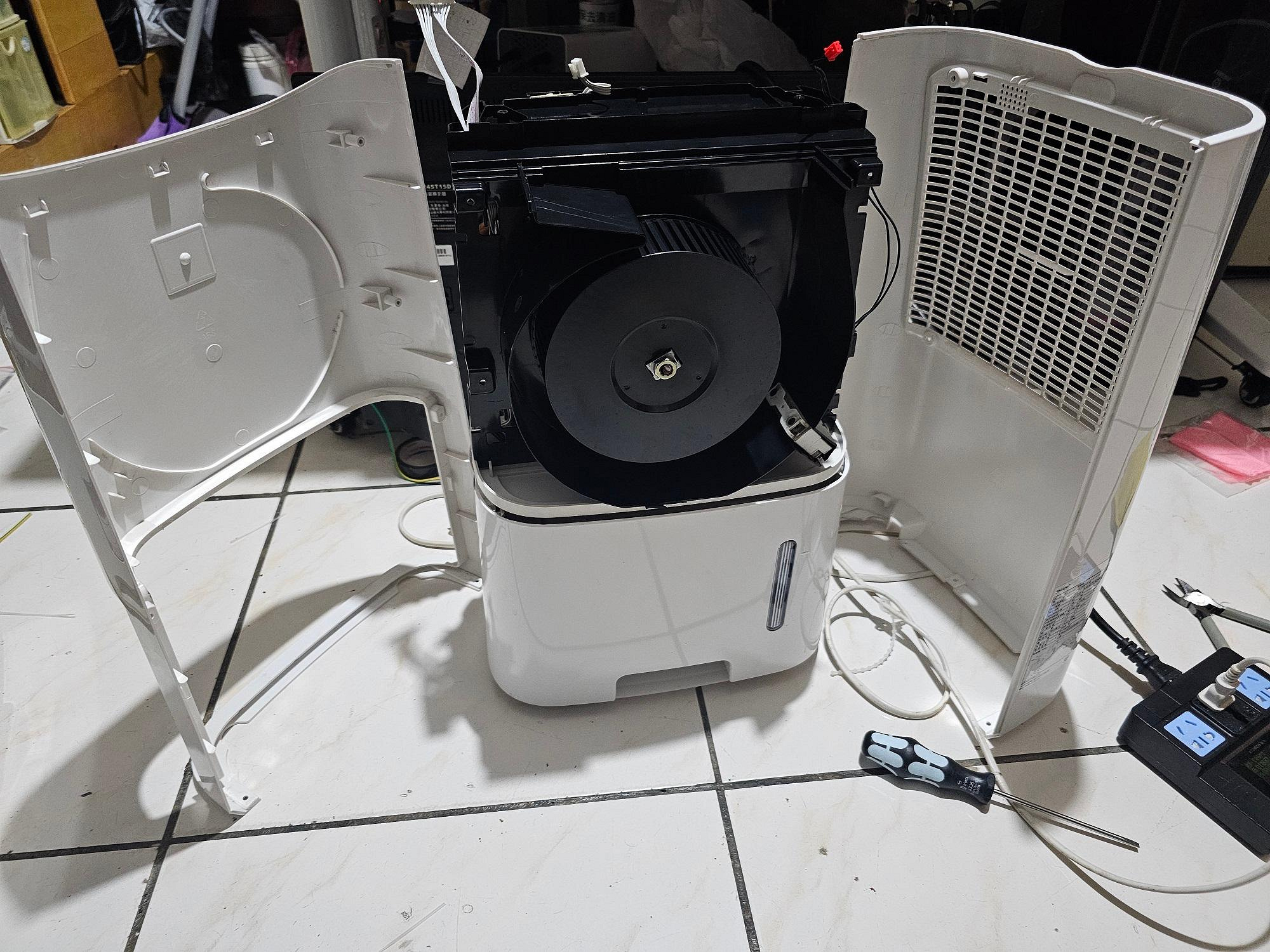 衣類乾燥機 除湿機 SHARP DW-F65HT-W 夏普SHARP DW-F65HT-W除濕機負離子空氣清淨全機已清洗乾淨/1級
