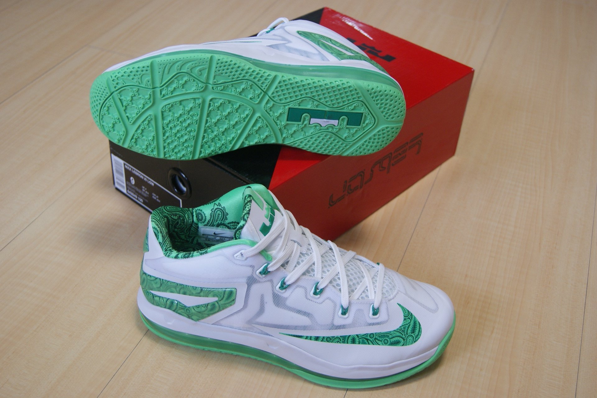 lebron xi low easter