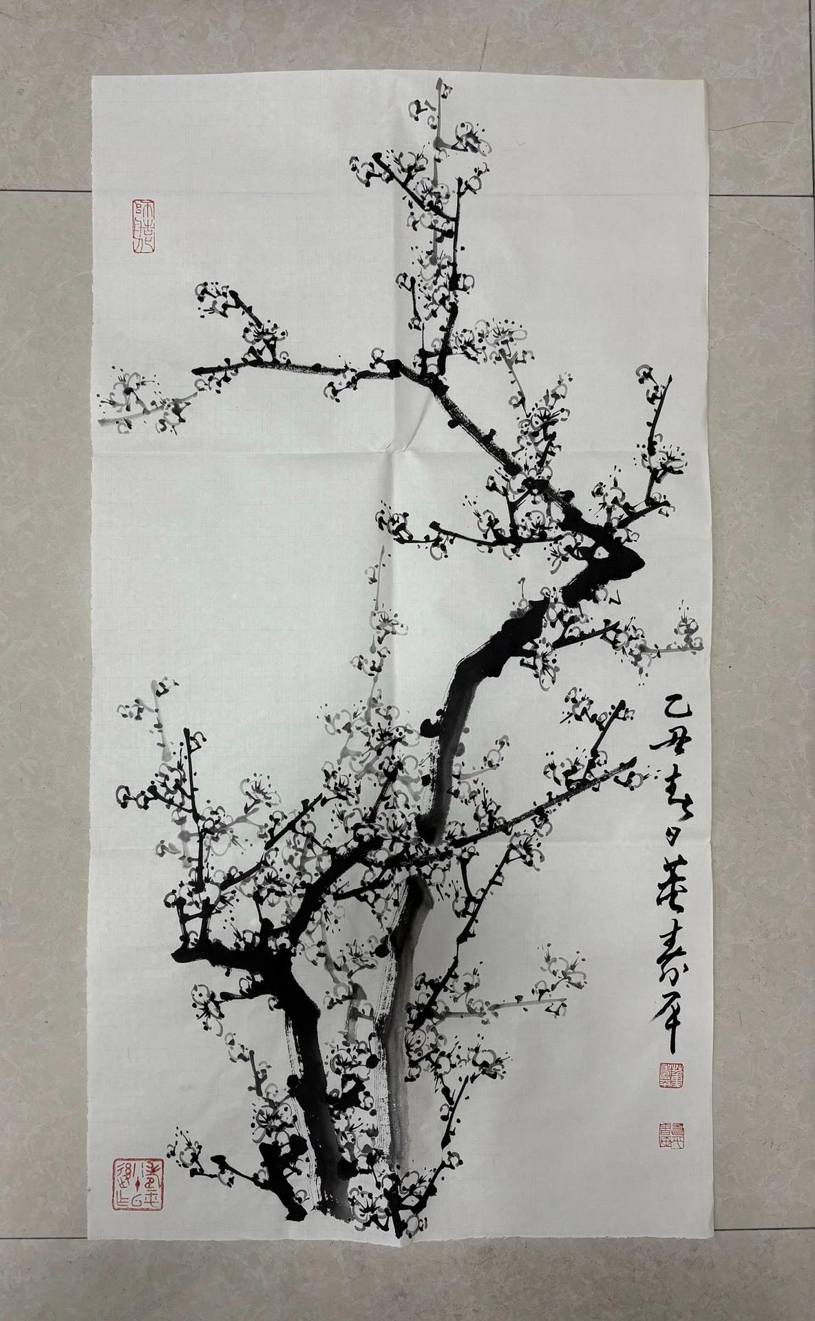 董寿平　梅花　木版画　在銘 董壽平梅花畫芯，尺寸88x47，純手繪水墨寫意畫工精湛，梅花枝干遒勁