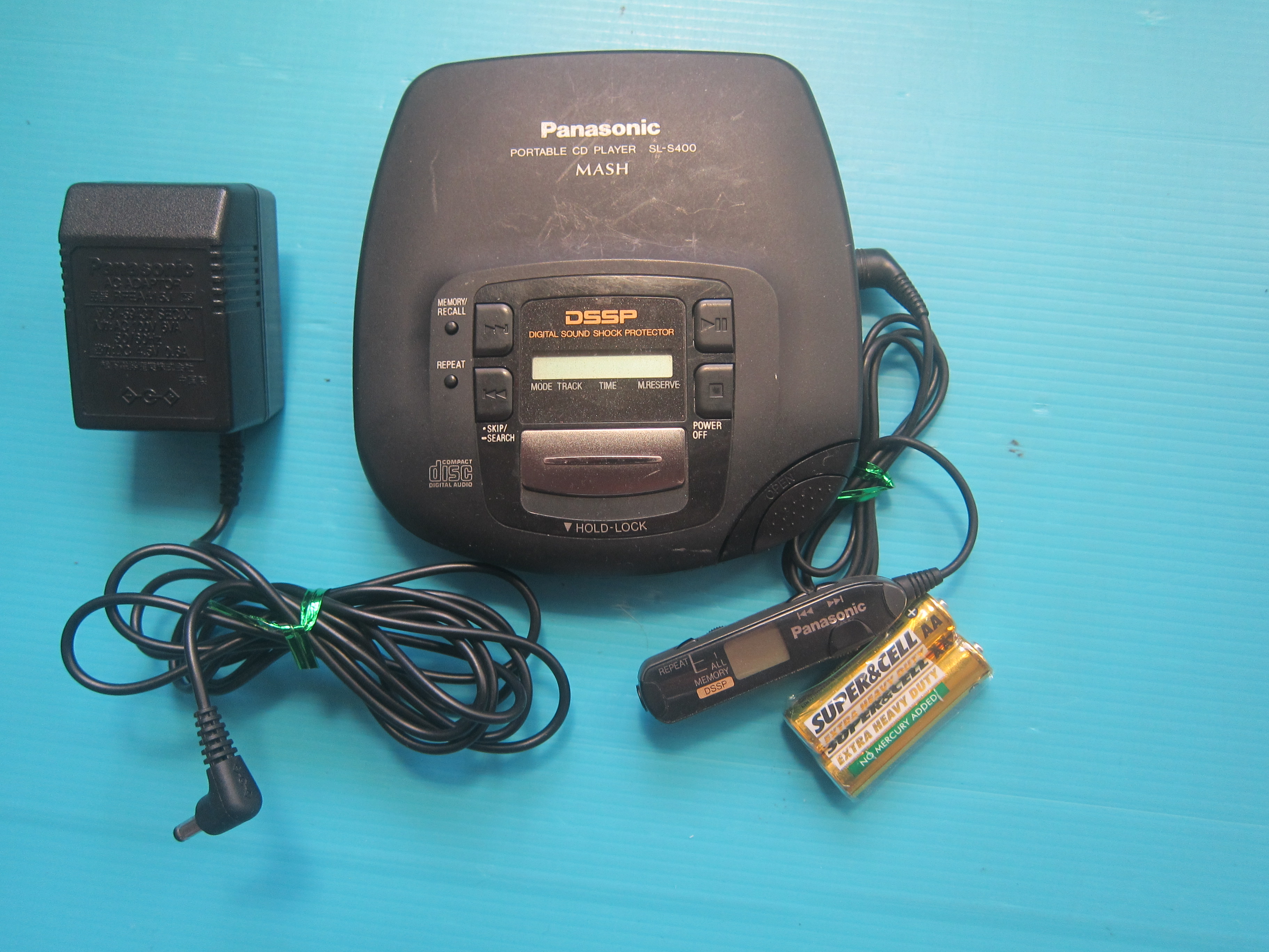 美品】Panasonic ポータブルCDプレーヤー SL-S400 光出力 Panasonic