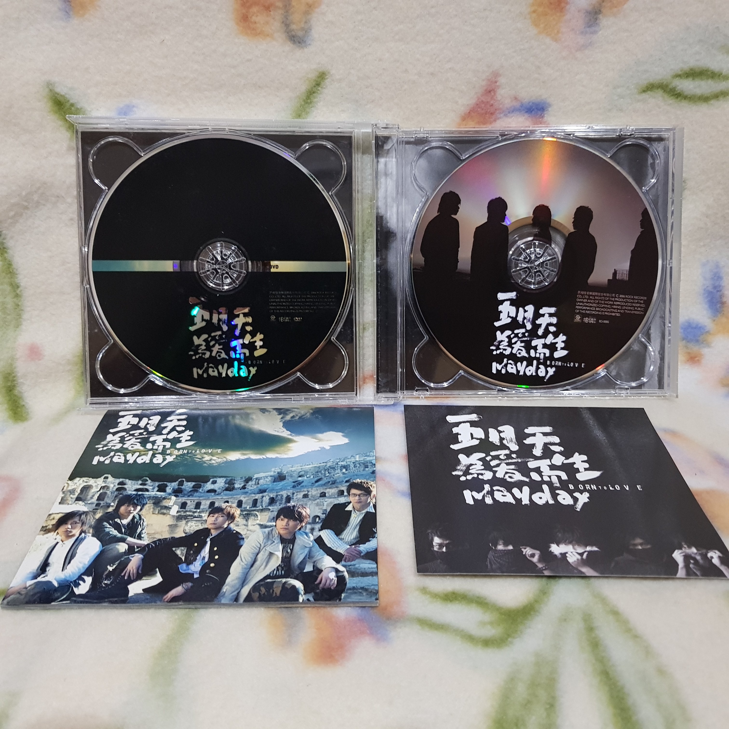 サイン付き　五月天 Mayday メイデイ 為愛而生 Born To Love 五月天Mayday - 為愛而生CD+DVD ( DVD 升級全配版)
