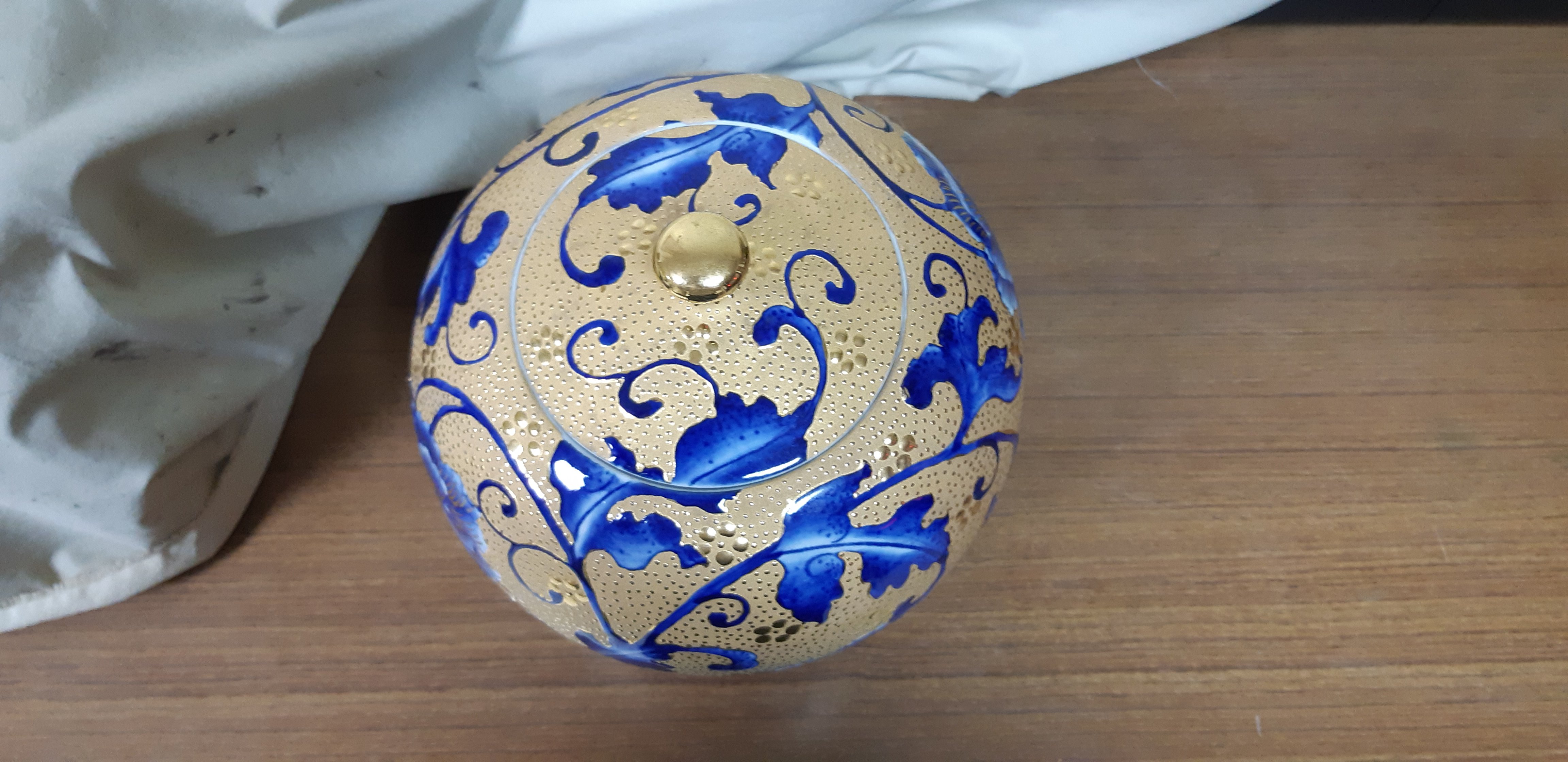 臺華窯妙意作雕金青花聚寶蓋罐全新品相優（可議價） | Yahoo拍賣