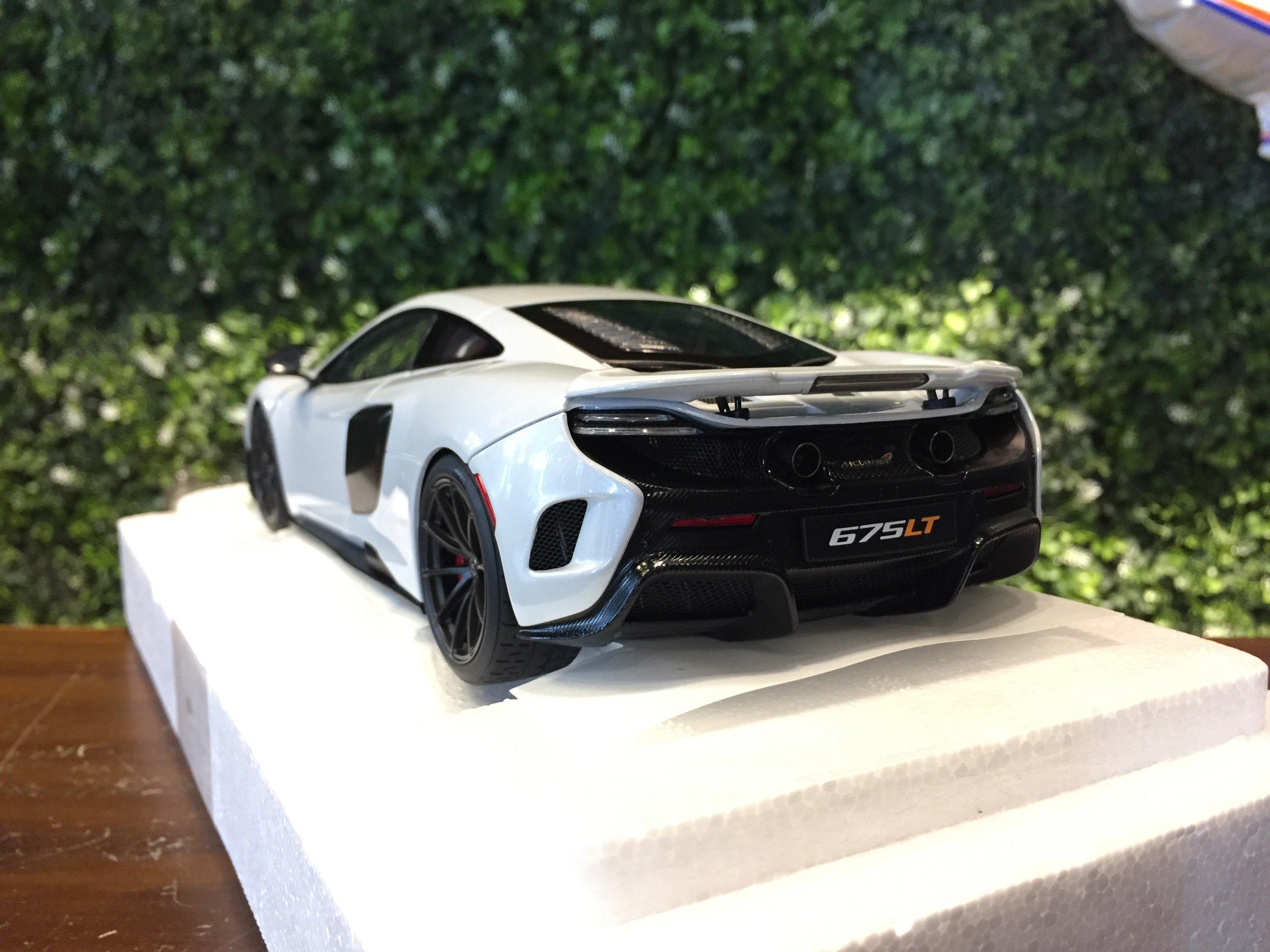 1/18 AUTOart McLaren 675LT Silica White 76046【MGM】 | Yahoo拍賣