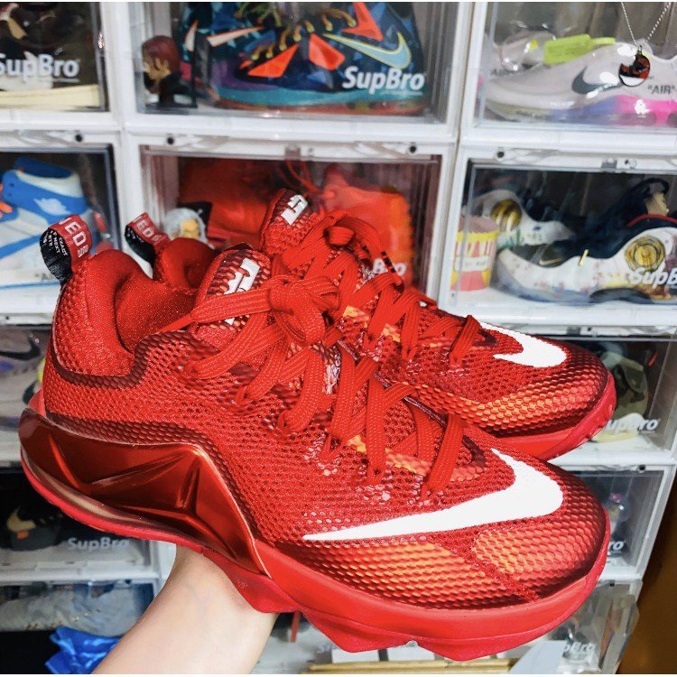 【正品】耐克Nike LeBron 12 Low University Red 酒紅色 女款 運動 724557 現貨慢跑鞋