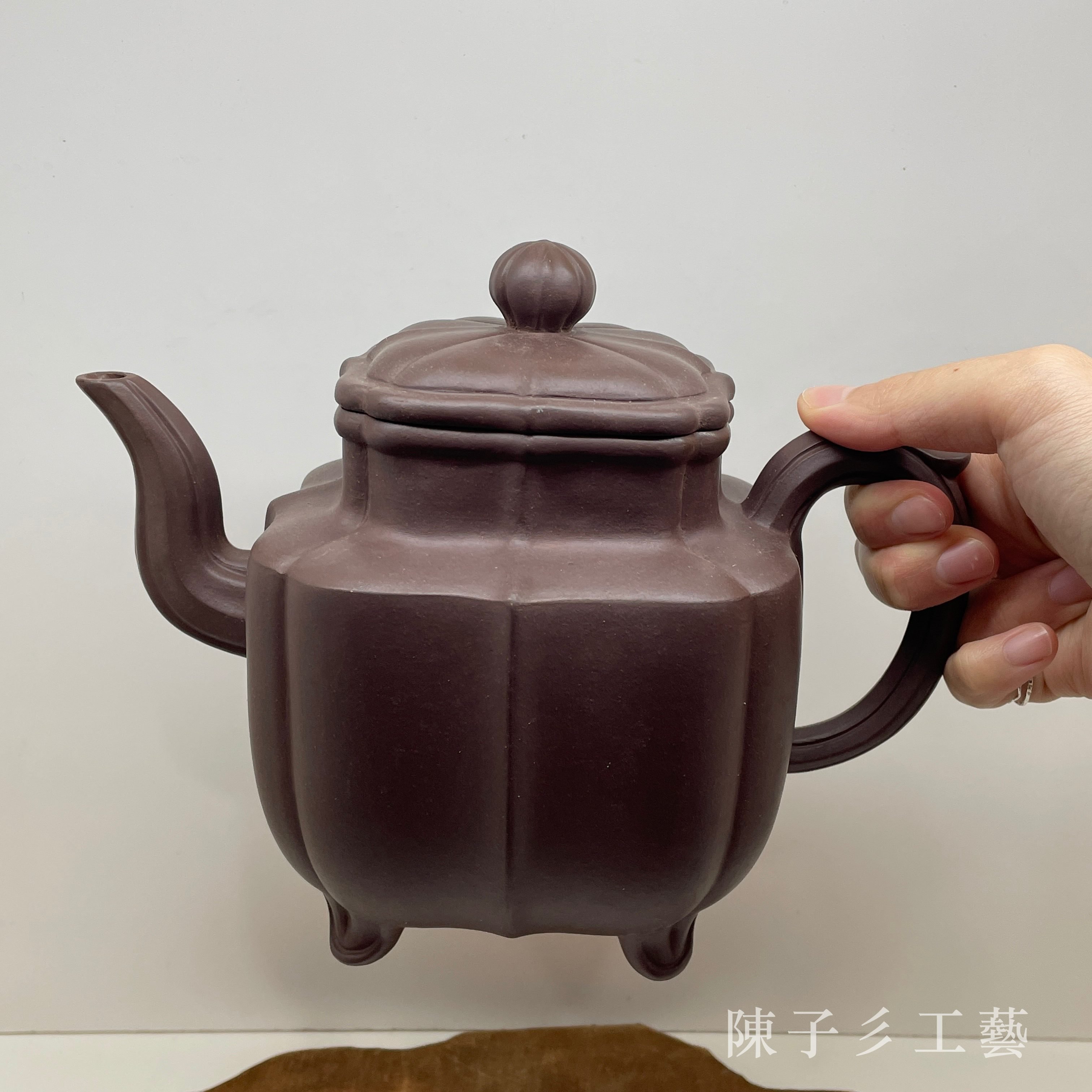 陳子彡】A89 [陳子畦明代老紫砂天啟單孔約1150cc] 中國宜興紫砂壺有