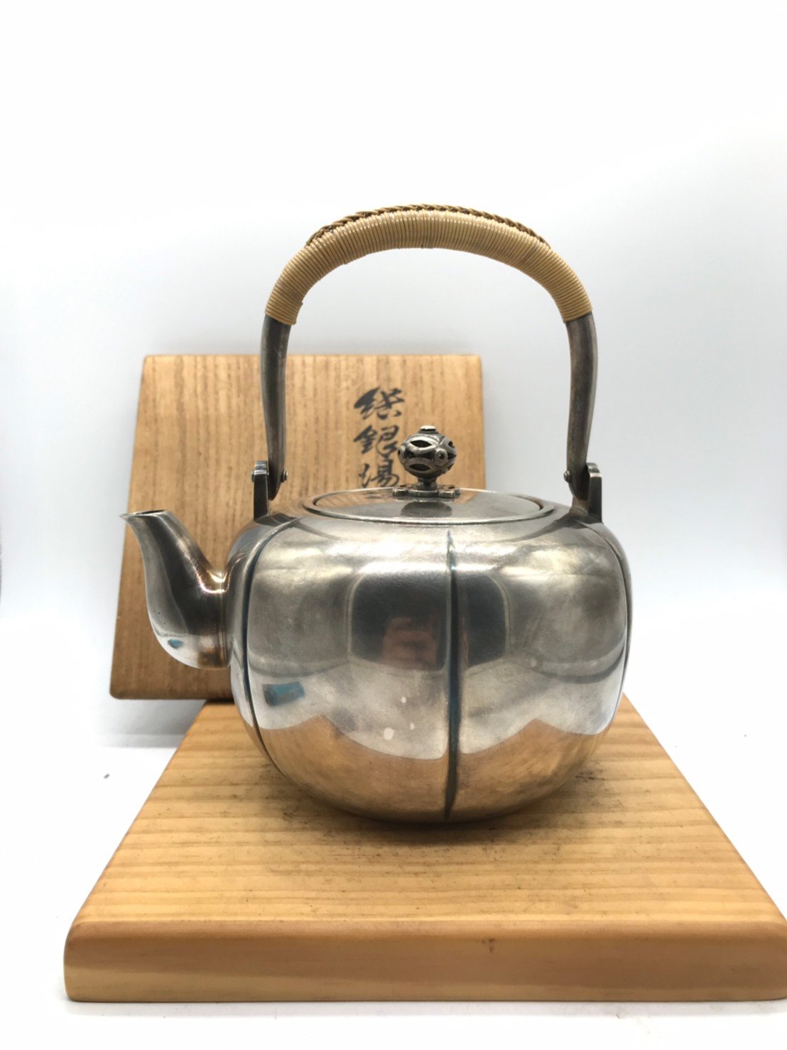 已讓藏』日本老銀壺大師/藏六造阿古陀型銀瓶1.2L 書款/底款四世藏六