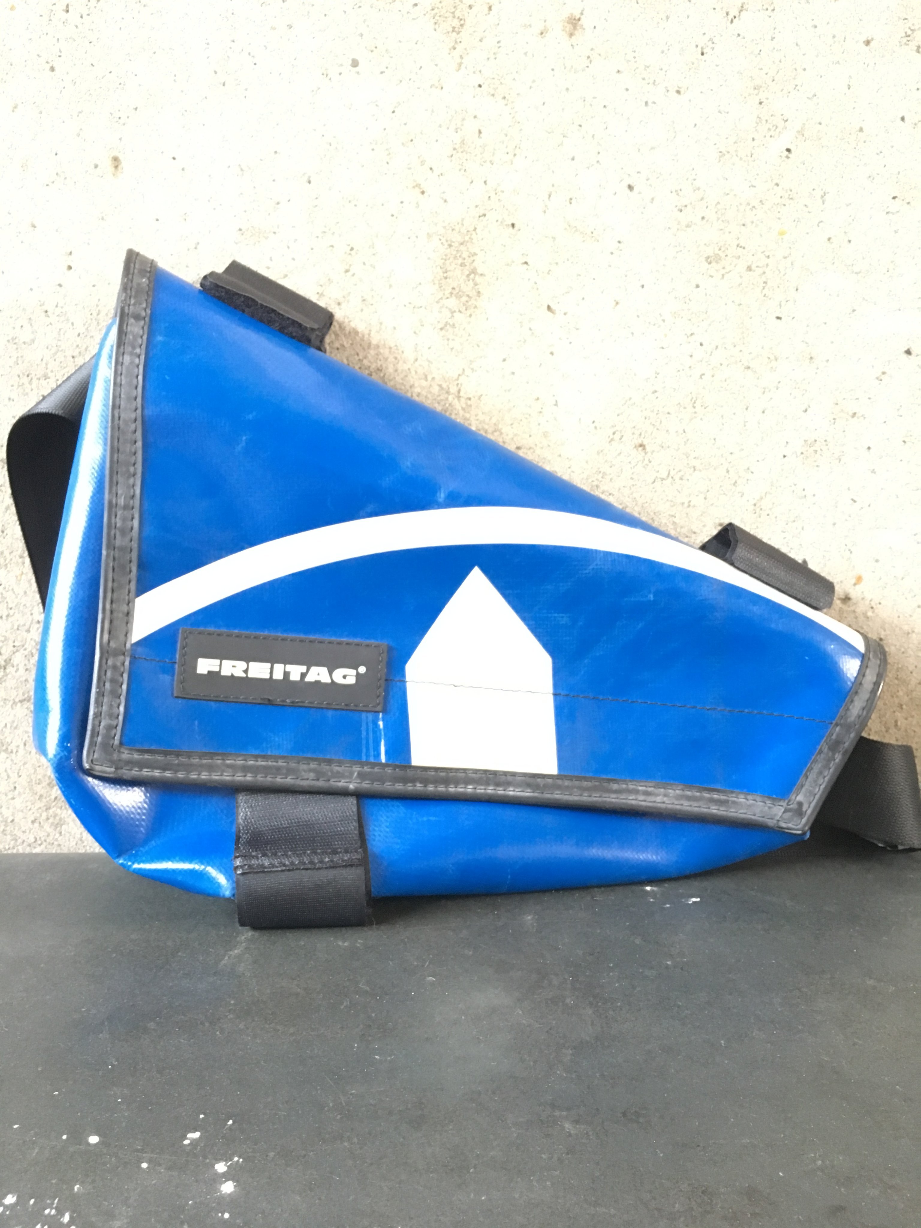アクセサリー FREITAG F31 KNIGHT RIDER FREITAG KNIGHT Rider F31 RARE RED × BLUE × WHITEMessenger