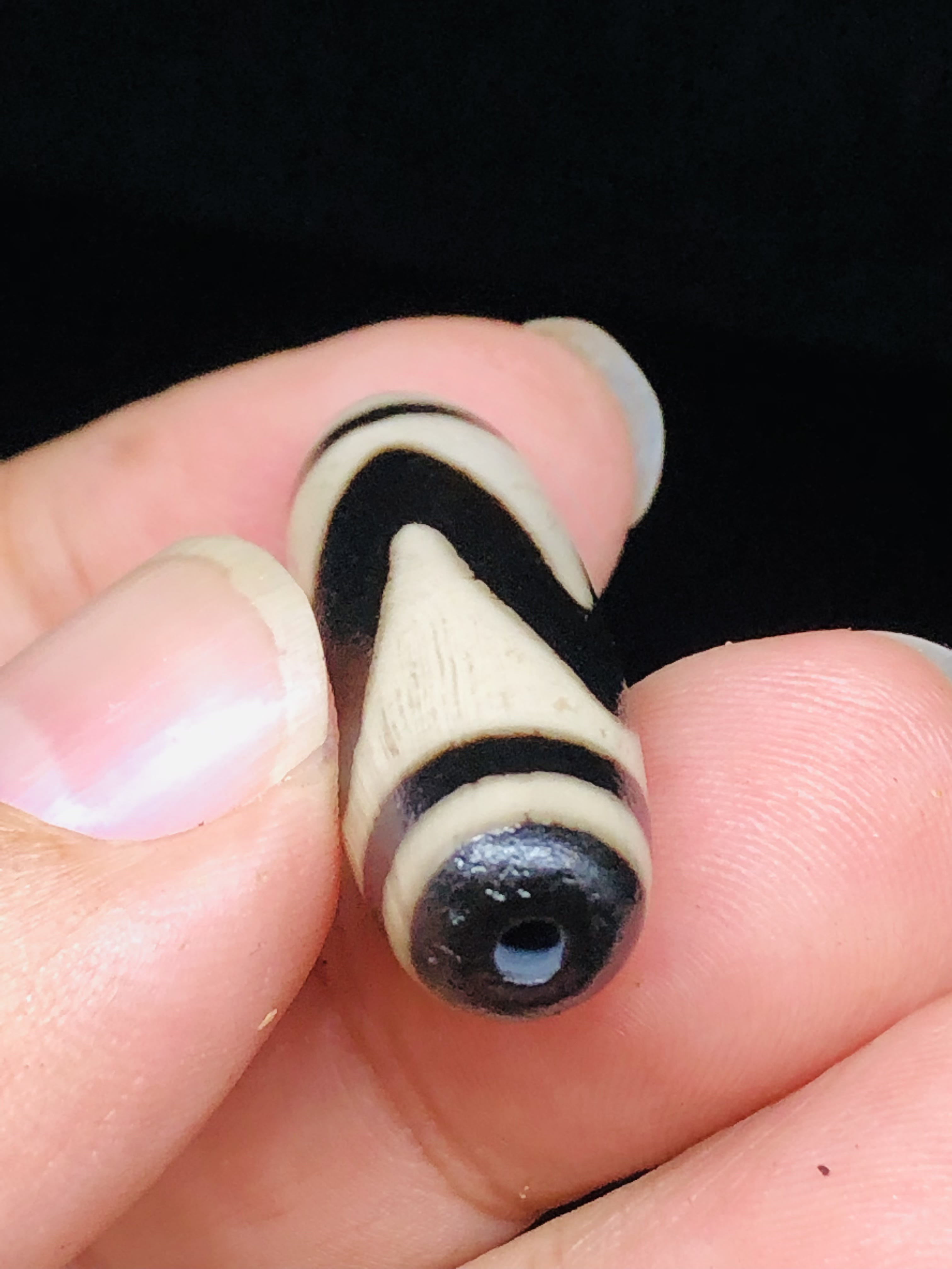 天珠黑瑪瑙四線虎牙天珠特殊滲透工藝37.5mm 黑白分明高品質特價350