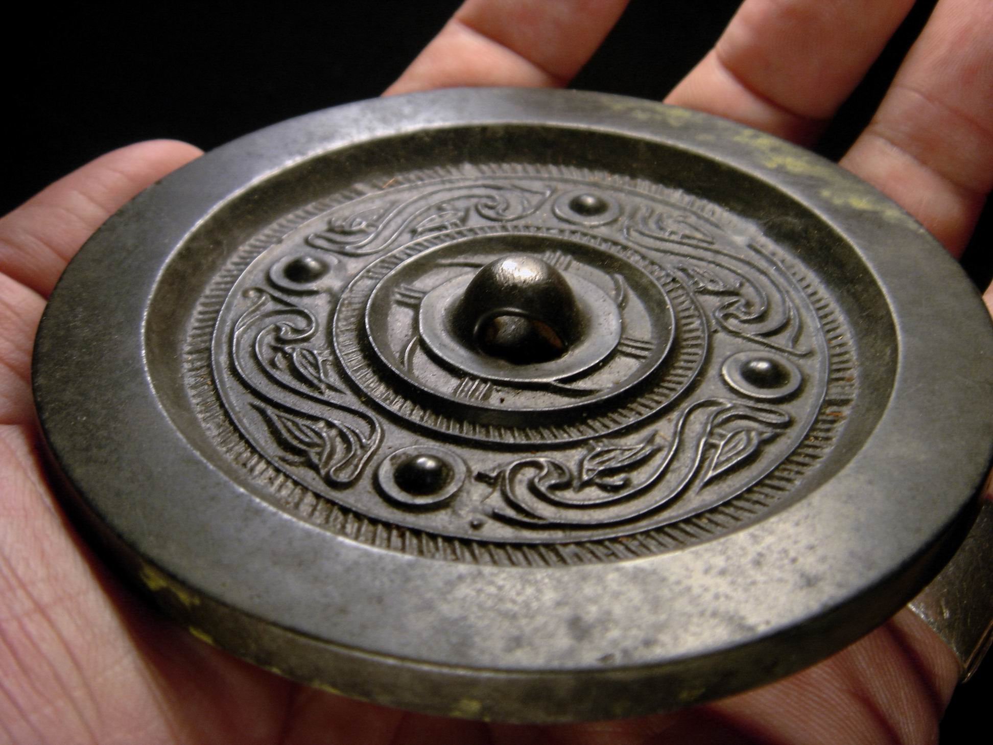 保真』老玉市場-漢代四乳夔龍紋老銅鏡| Yahoo拍賣