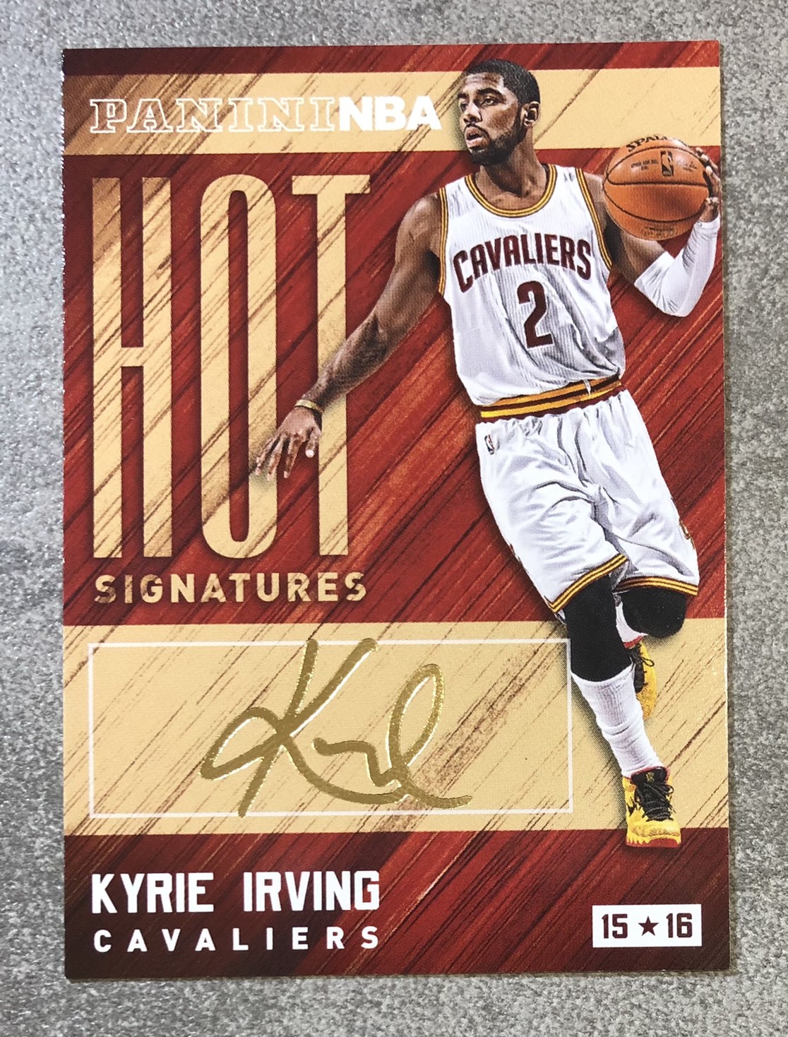 【サイン入り】2015-16 Panini Noir Kyrie Irving サイン入り】2015-16 Panini Noir Kyrie Irving 2015-16 REVOLUTION