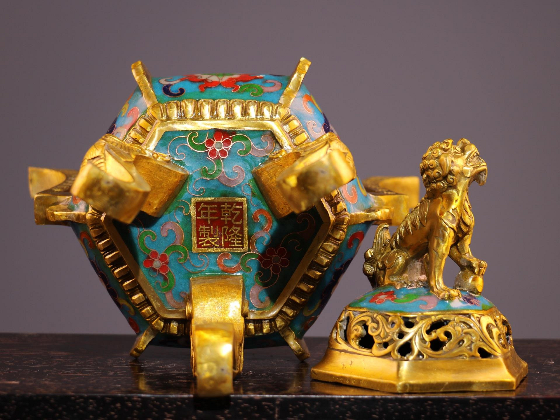 珍品純銅景泰藍三龍足雙耳狻猊蓋爐熏香爐純銅掐絲琺瑯彩造型獨特色澤
