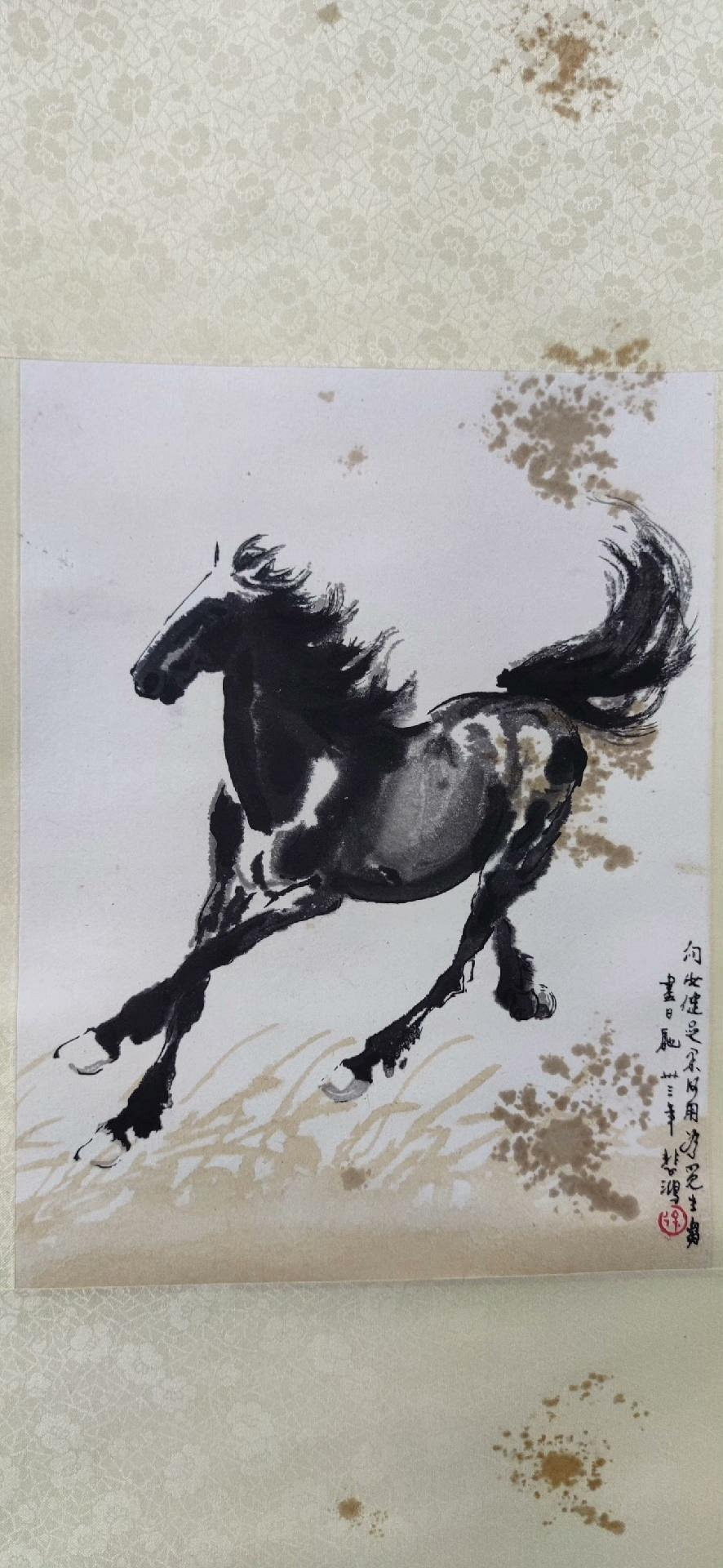 嚴選徐悲鴻奔馬圖木版水印字畫，60至70年代佳作綾裱紙本裝裱收藏品奔馬