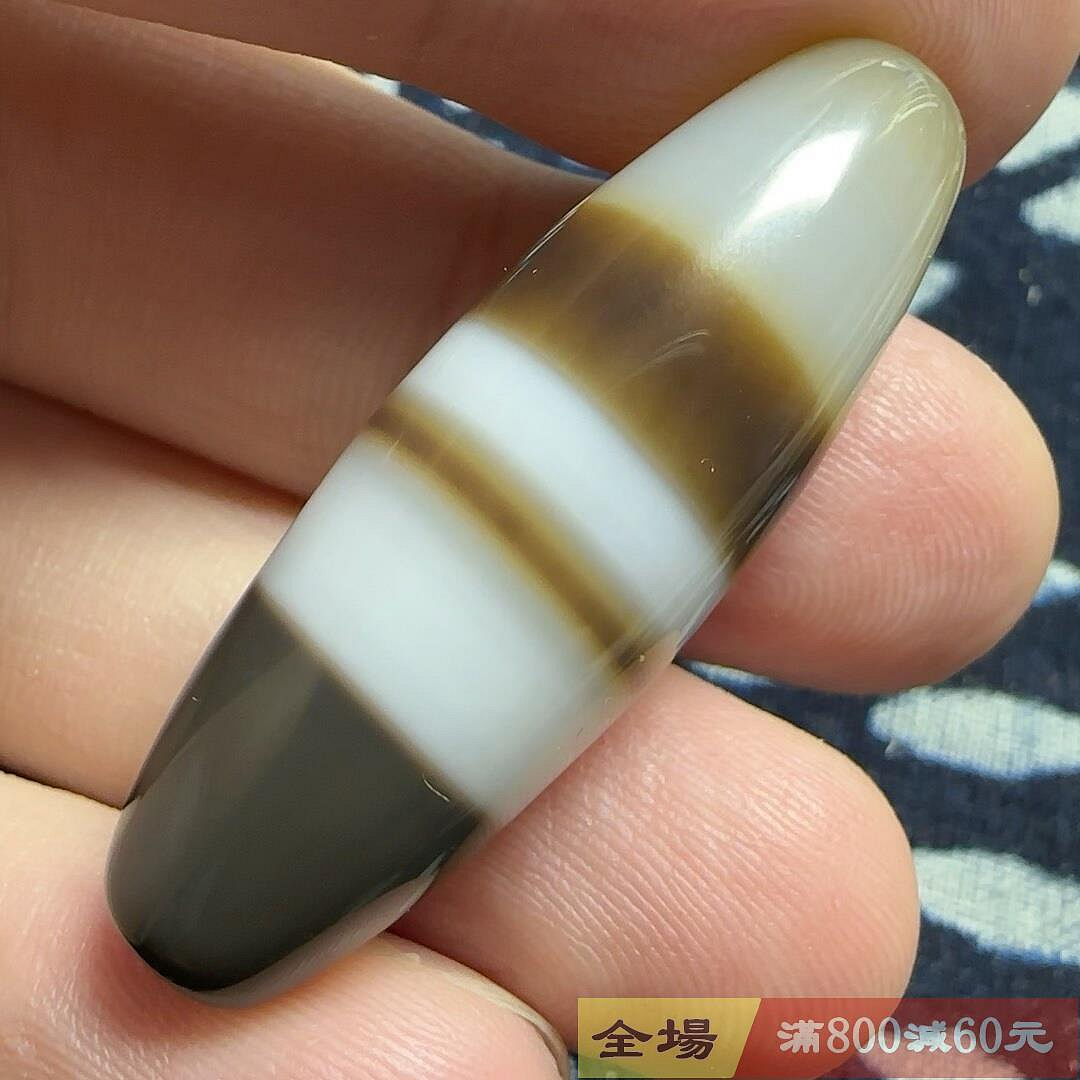 纏絲瑪瑙天珠顏色非常高級溫暖隨和尺寸39.8×13mm 編號z49【麒麟古玩