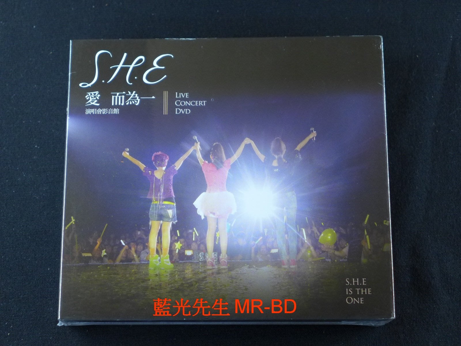 DVD] - SHE : 愛而為一IS THE ONE 10週年世界巡迴演唱會三碟豪華精裝版