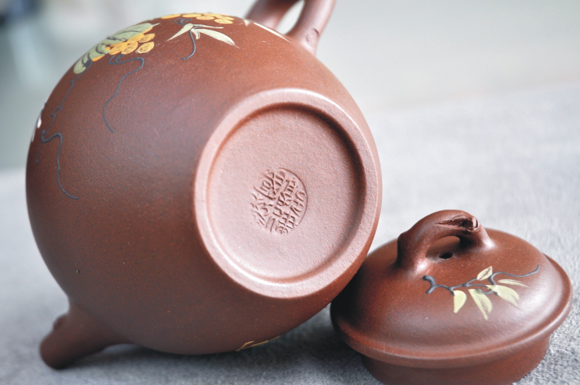 宜興茶壺工藝師/ 郭建國老師【葡萄野趣】紫砂《百壺堂》O110405