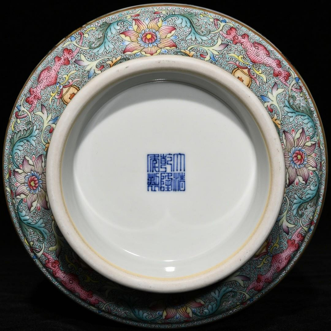 美術品　置物　粉彩雙耳尊　「乾隆御製」銘 可議價清乾隆粉彩描金花鳥紋雙耳瓶，高30.5cm直徑18cm，編號5041689