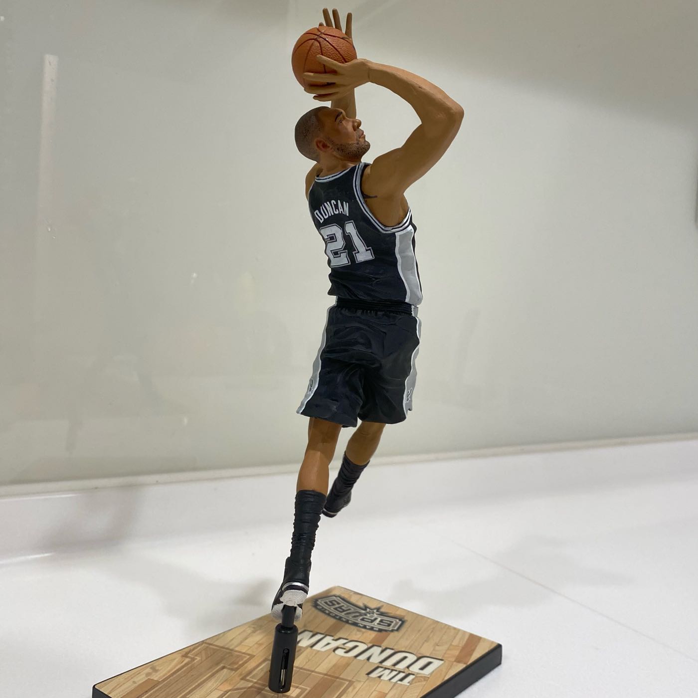 McFarlane Toys 麥法蘭NBA TIM DUNCAN 馬刺隊6吋公仔| Yahoo拍賣